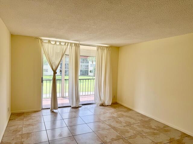 8940 S Hollybrook Boulevard 208 Property Photo 9
