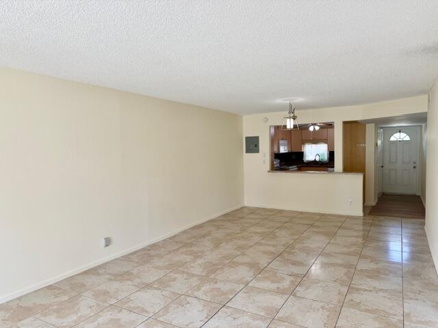 8940 S Hollybrook Boulevard 208 Property Photo 12