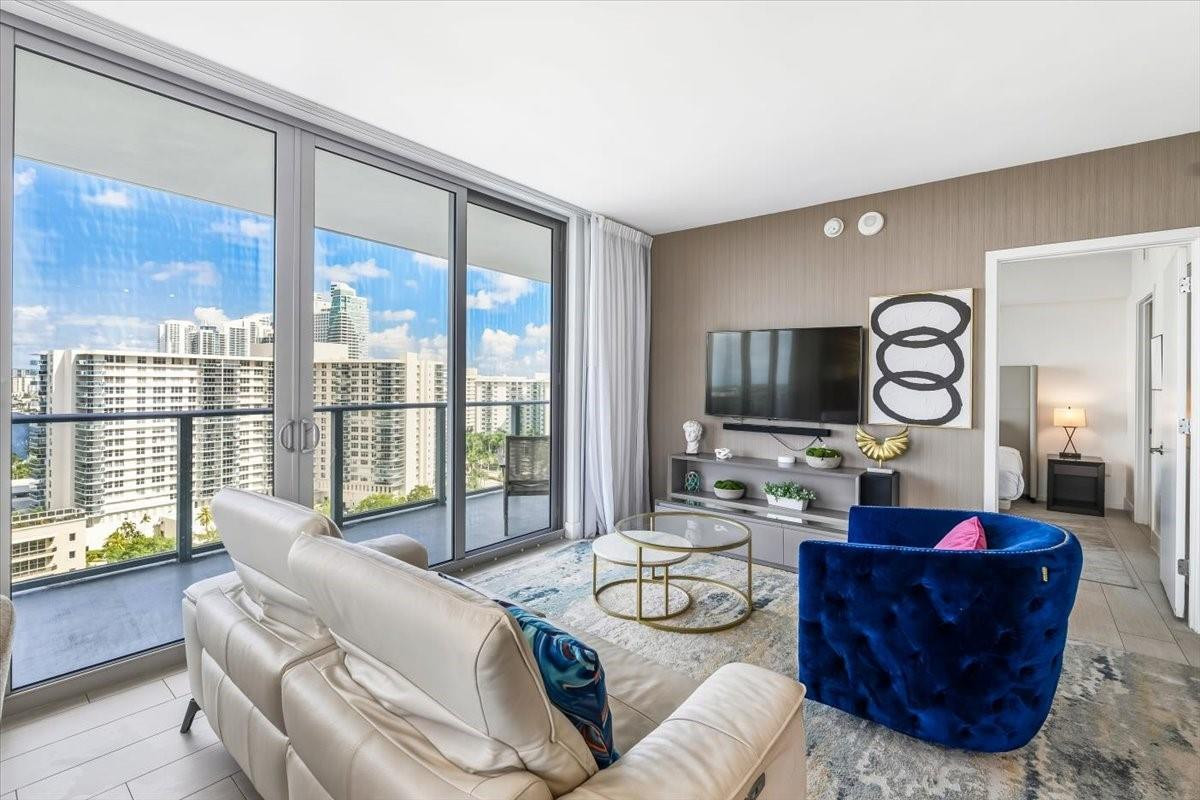 4010 S Ocean Drive R1102
