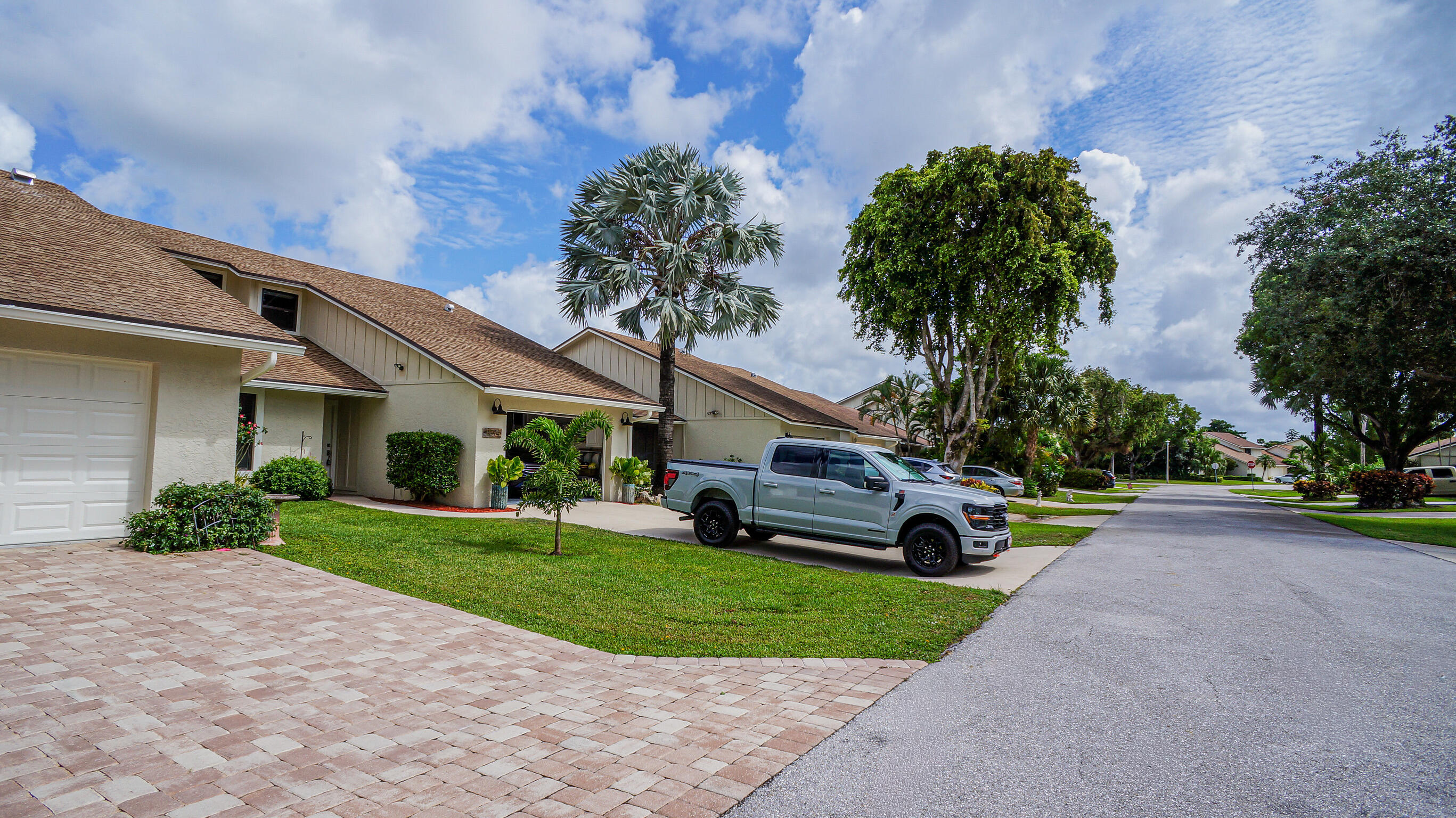 11894 Donlin Drive Property Photo 4