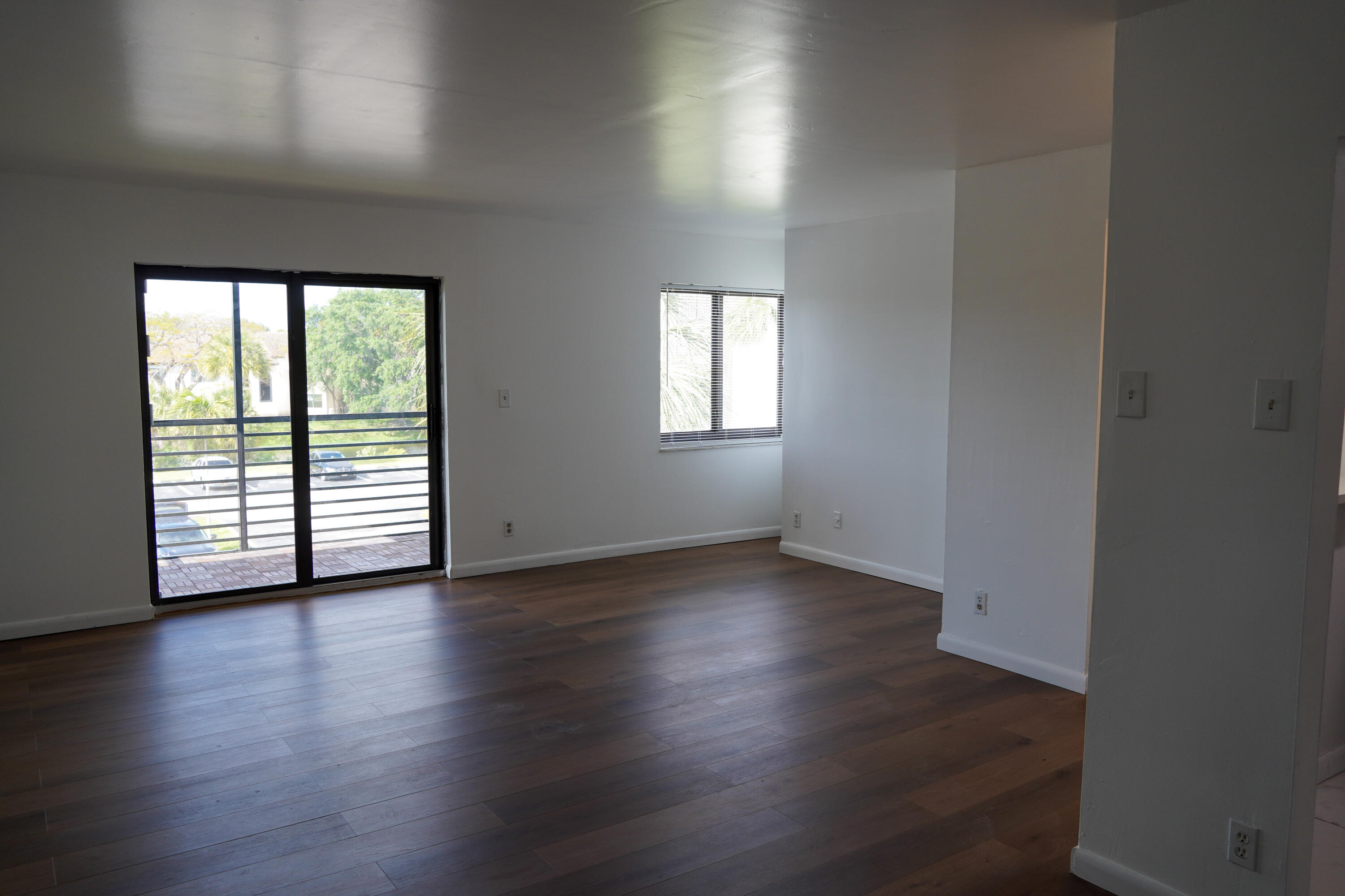 B26015701 Property Photo 2
