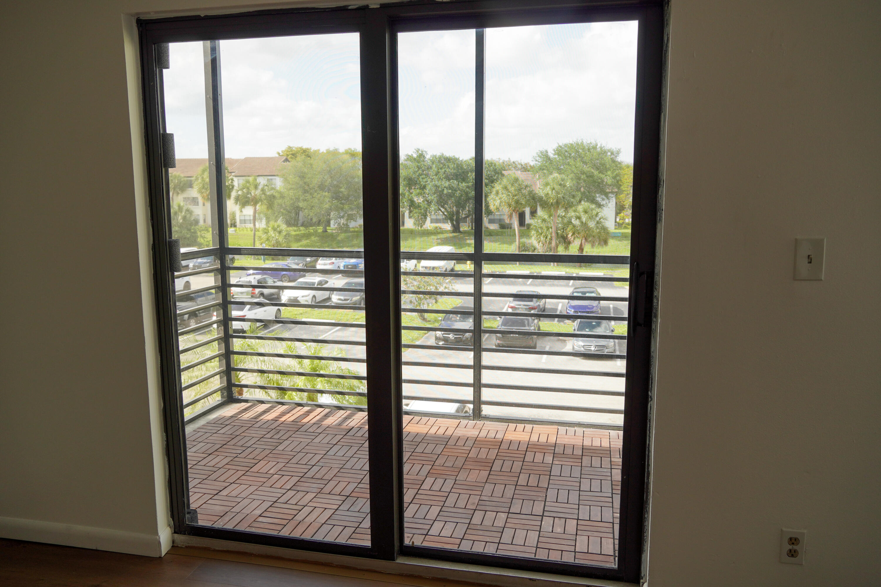 B26015701 Property Photo 5