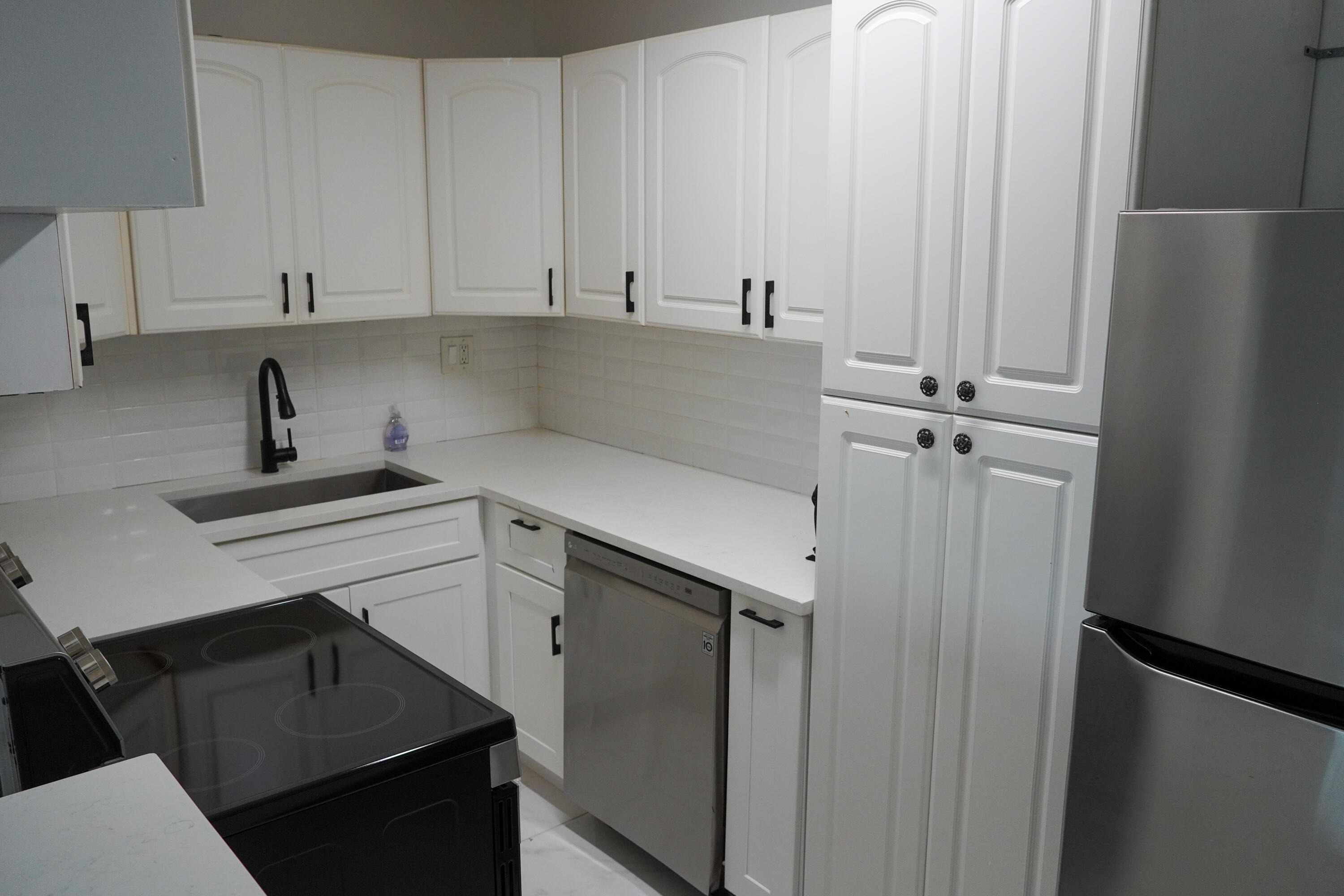 B26015701 Property Photo 11