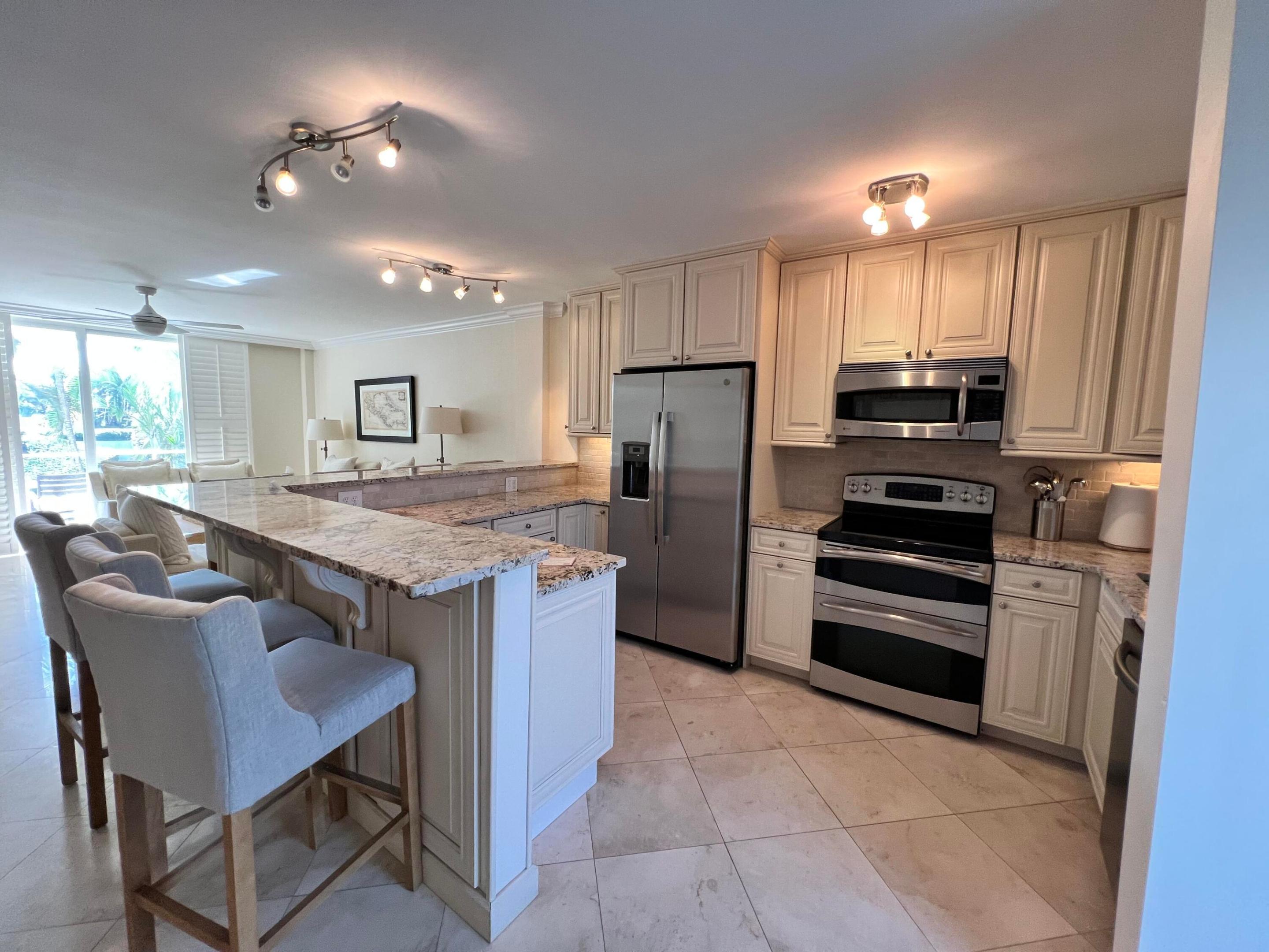 139 Sunrise Avenue 2020 Property Photo 7