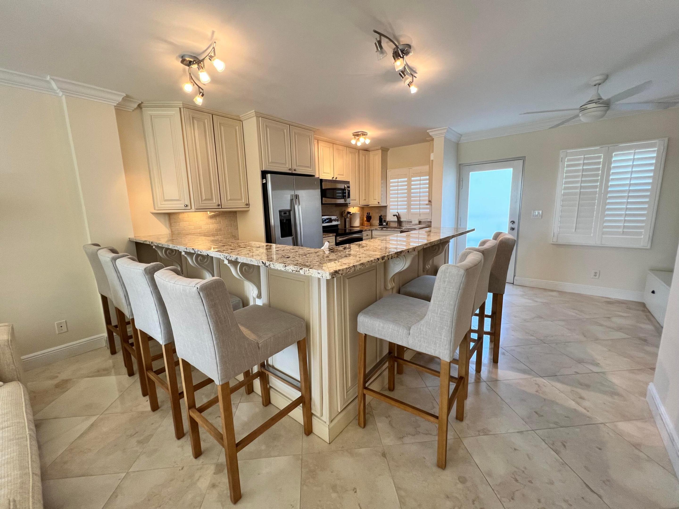 139 Sunrise Avenue 2020 Property Photo 8