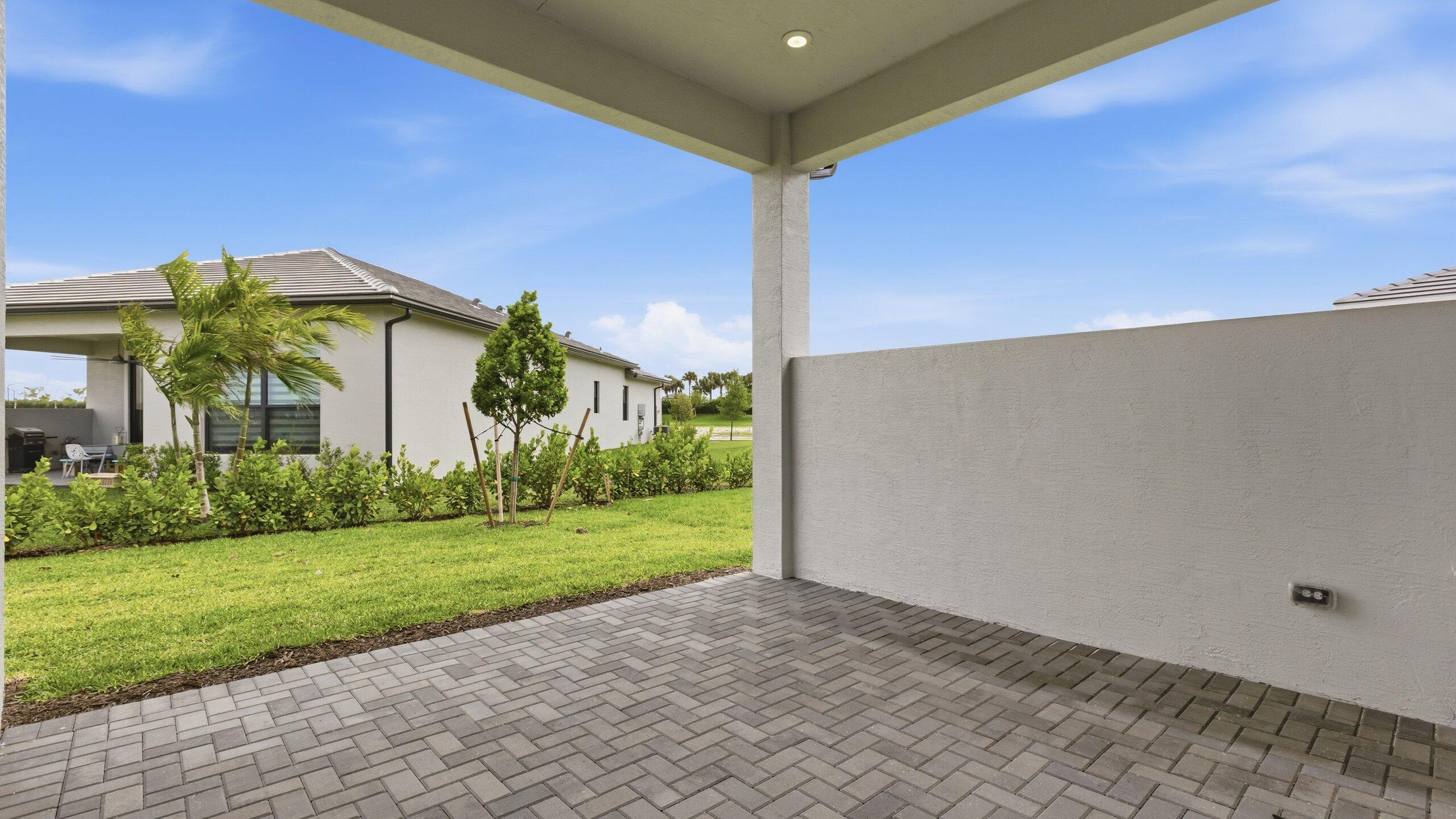 5084 Lido Key Lane Property Photo 23