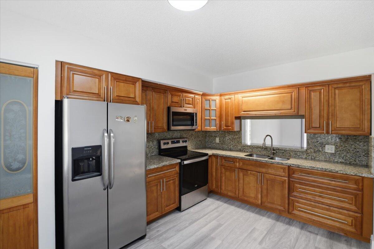 700 SW 128th Avenue 310c