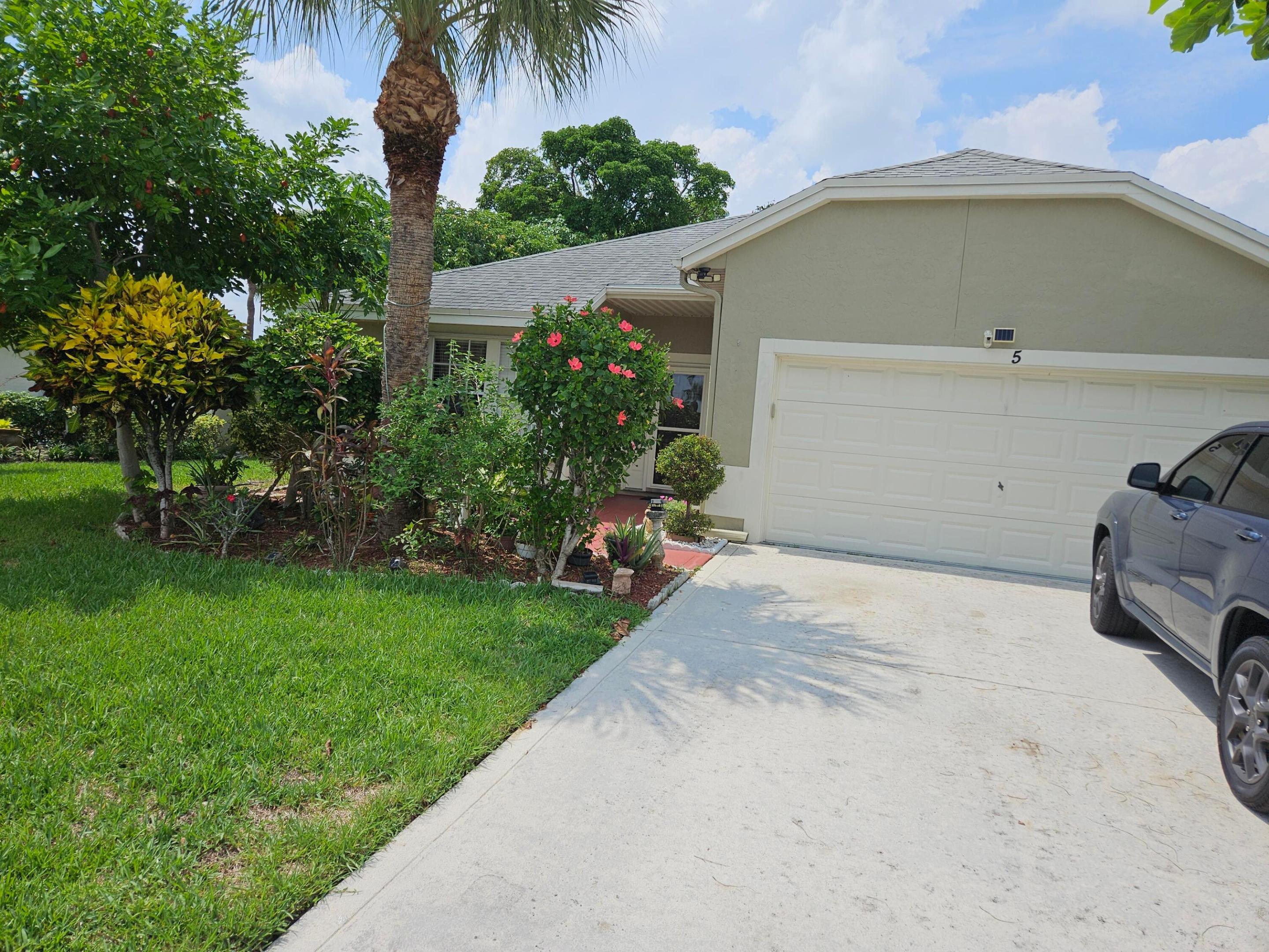 5 Heather Trace Drive Property Photo 1