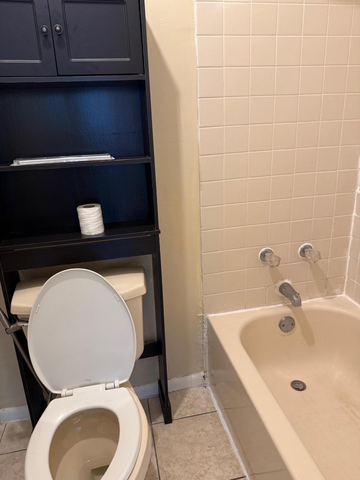 5721 Riverside Drive 301b5 Property Photo 10