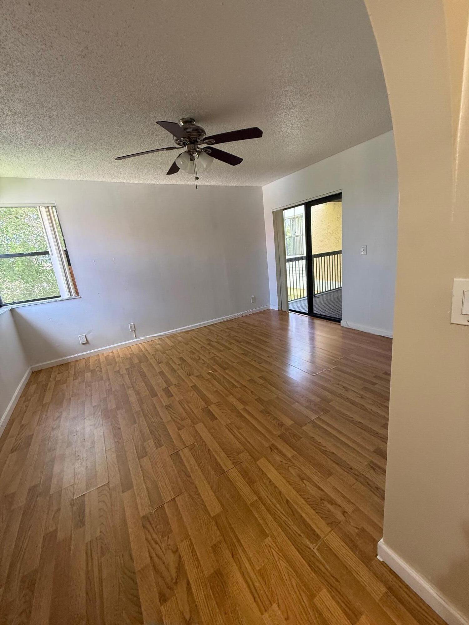 5721 Riverside Drive 301b5 Property Photo 11