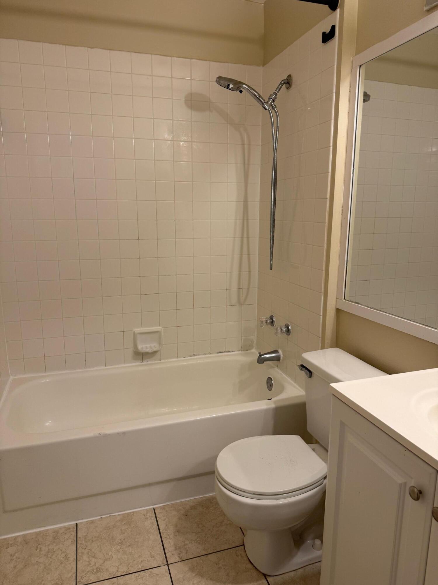 5721 Riverside Drive 301b5 Property Photo 12