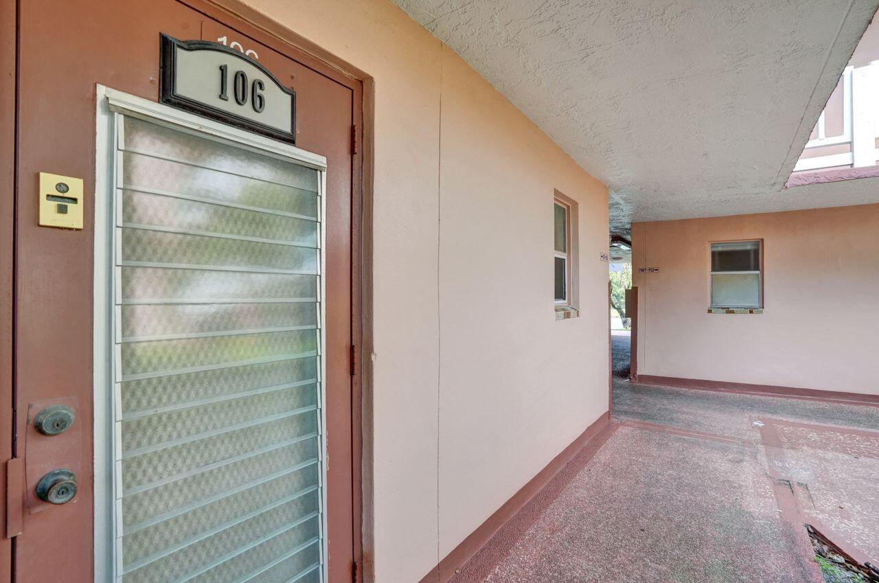 9460 Sunrise Lakes Boulevard 106 Property Photo 2