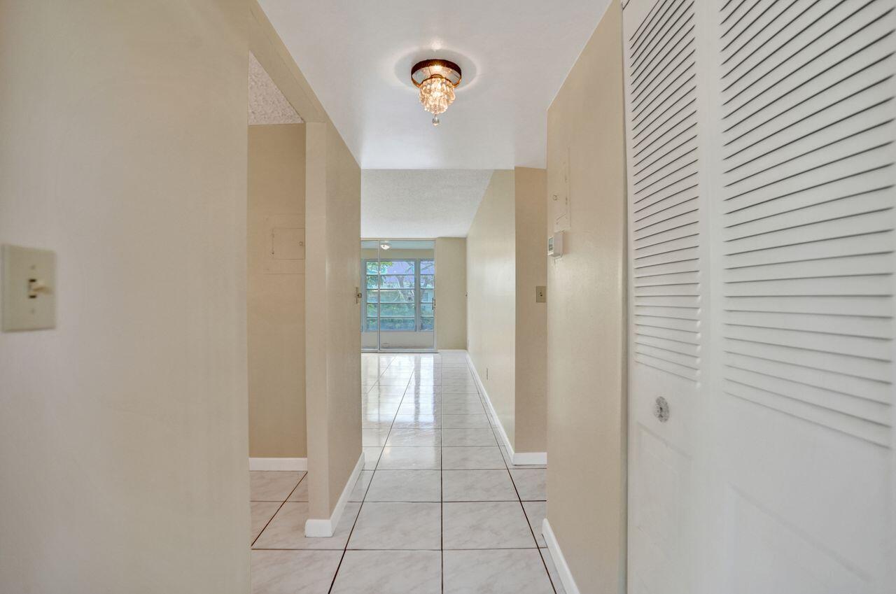 9460 Sunrise Lakes Boulevard 106 Property Photo 6