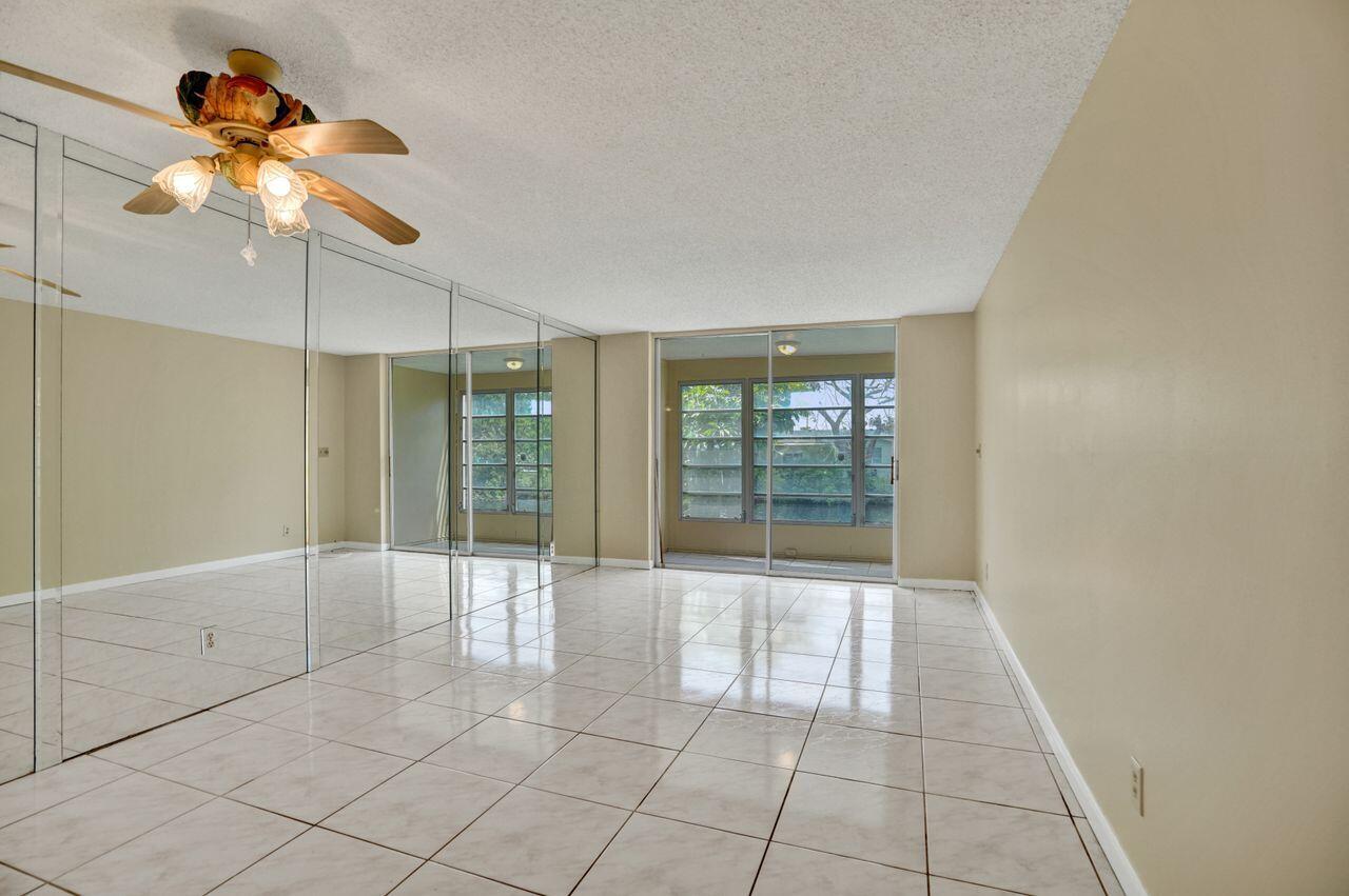 9460 Sunrise Lakes Boulevard 106 Property Photo 7