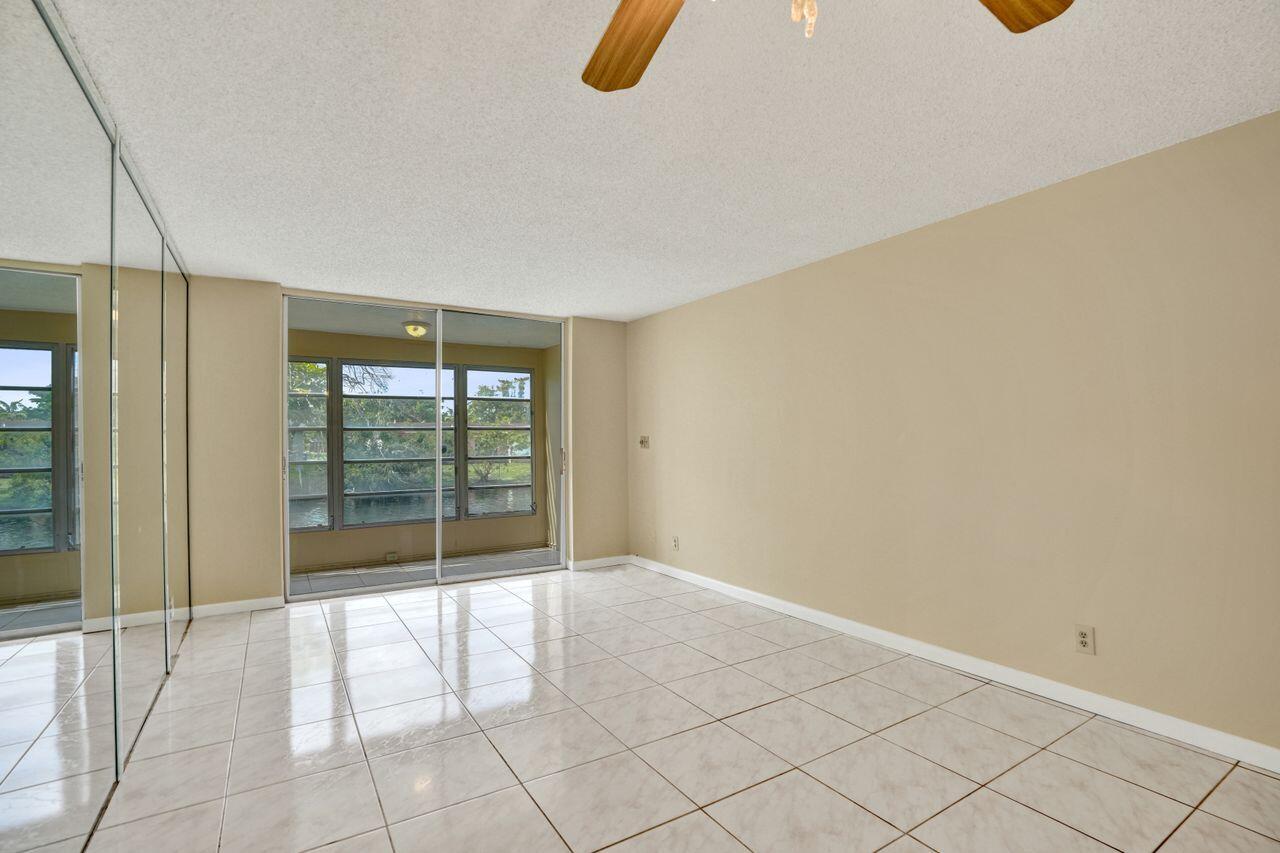 9460 Sunrise Lakes Boulevard 106 Property Photo 8
