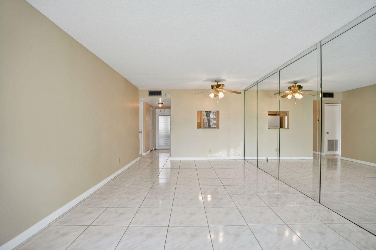 9460 Sunrise Lakes Boulevard 106 Property Photo 11