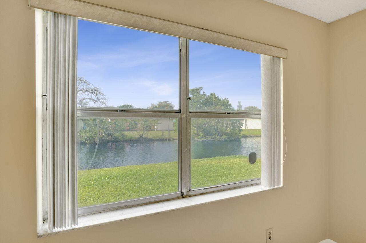 9460 Sunrise Lakes Boulevard 106 Property Photo 17
