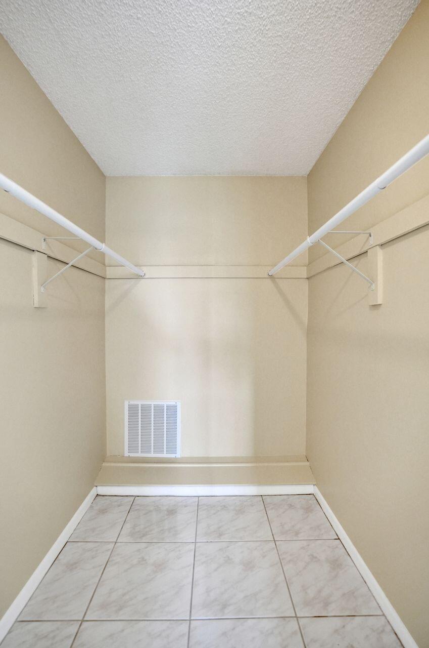 9460 Sunrise Lakes Boulevard 106 Property Photo 18