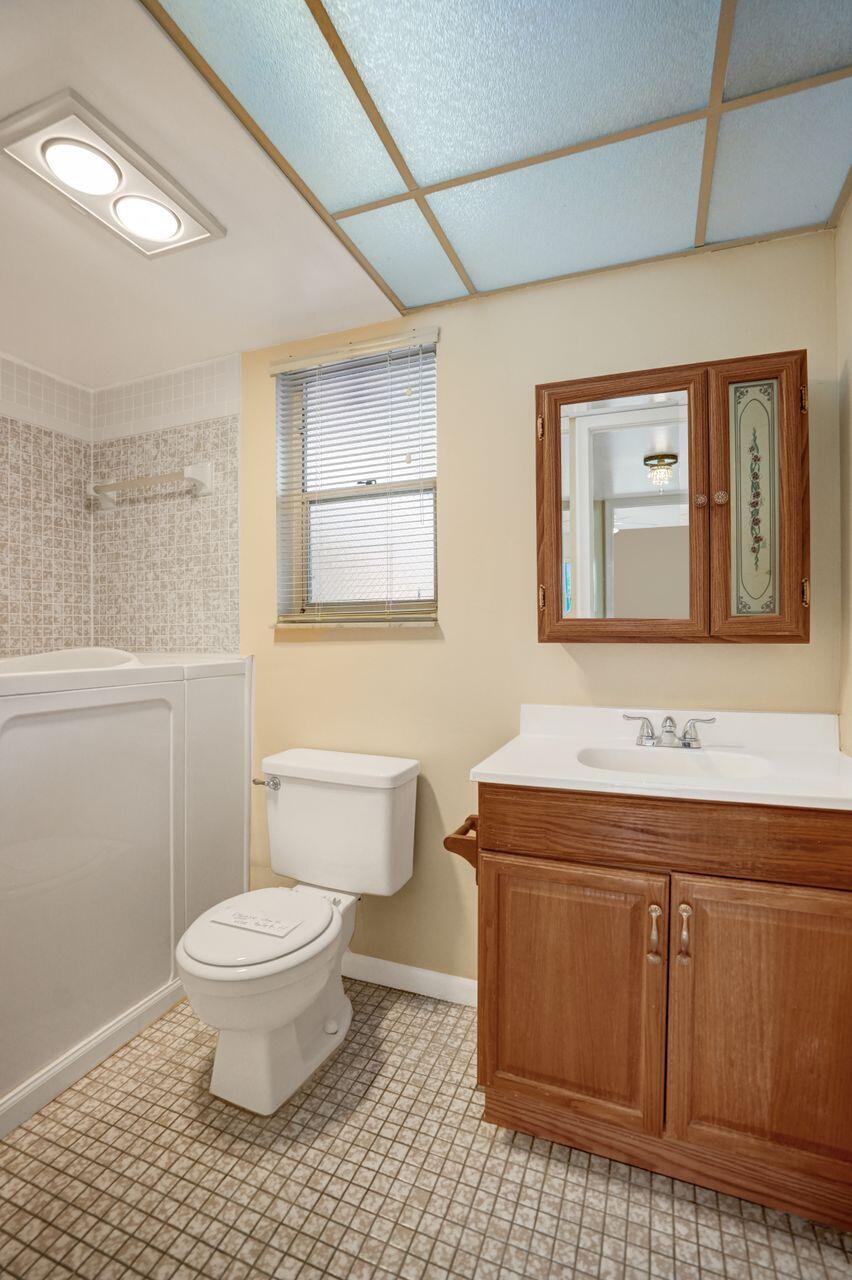 9460 Sunrise Lakes Boulevard 106 Property Photo 20