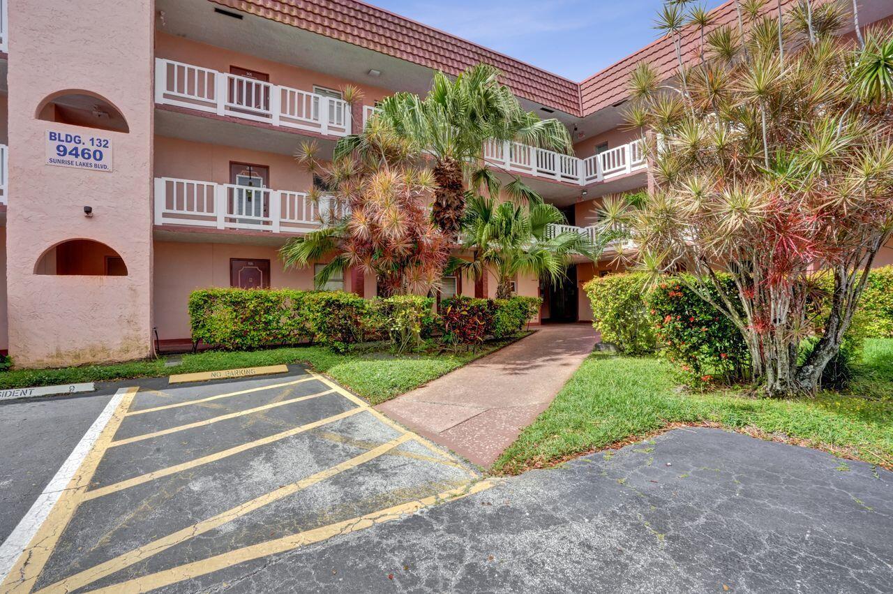 9460 Sunrise Lakes Boulevard 106 Property Photo 27