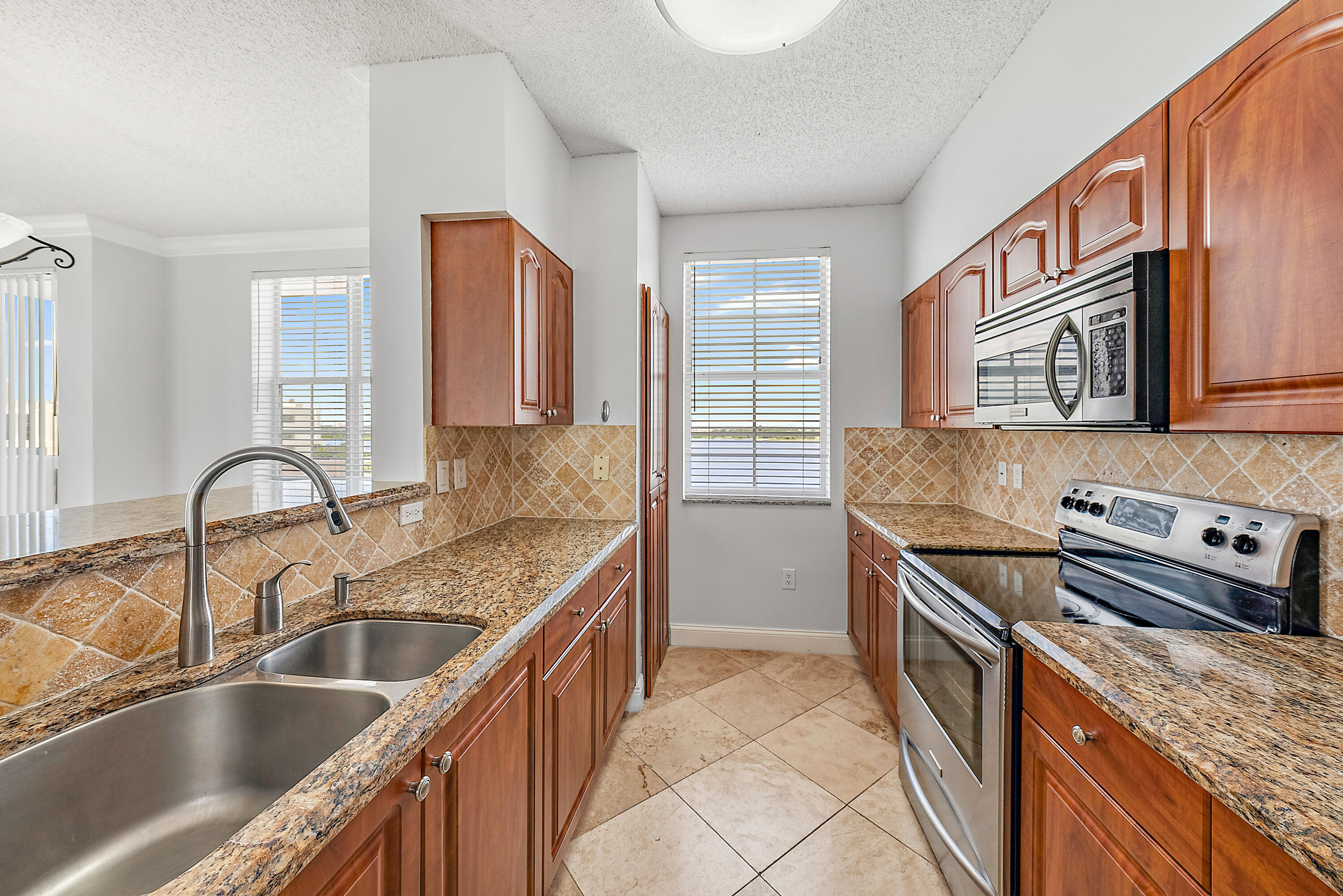 616 Clearwater Park Road 913 Property Photo 11