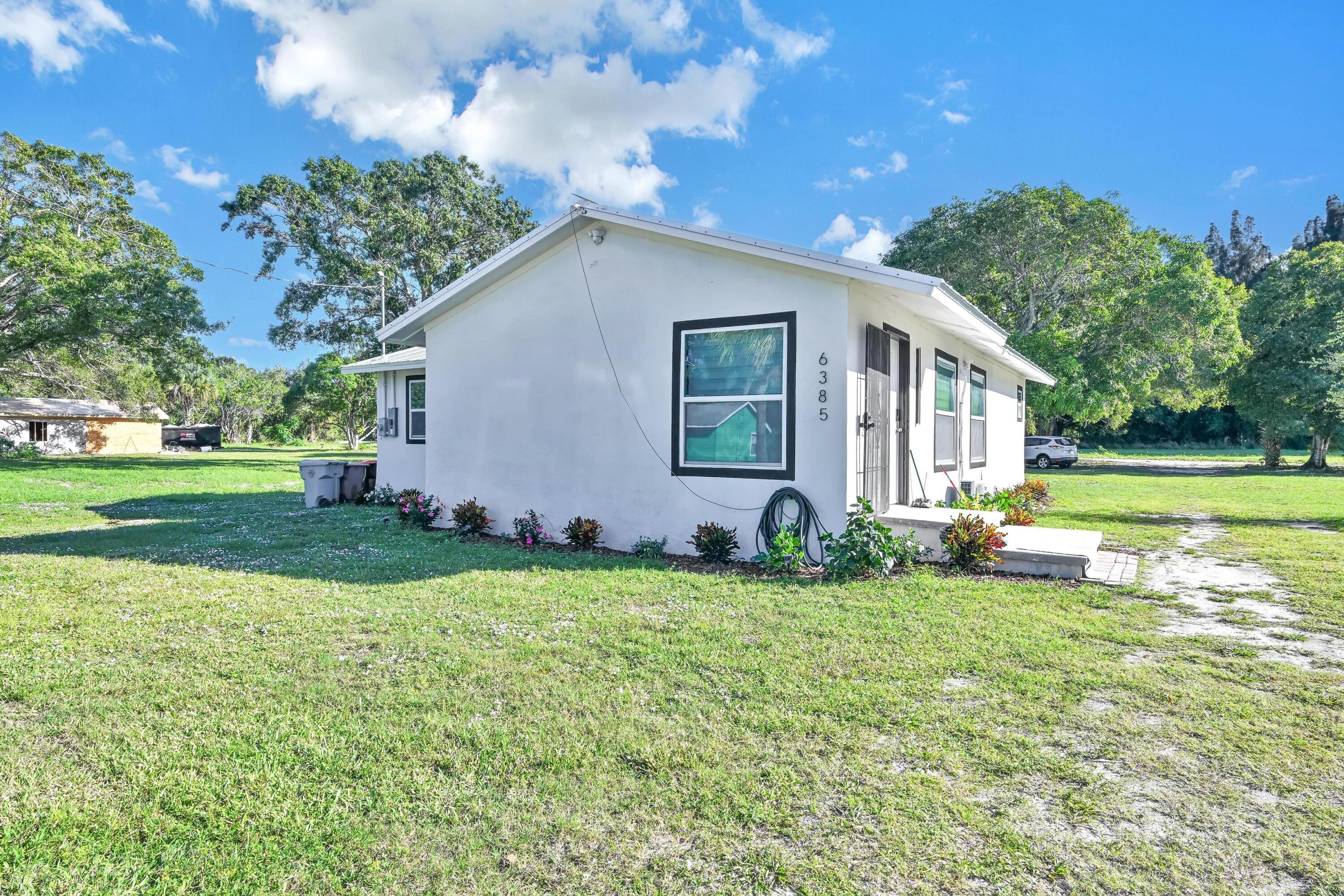 6385 86th Place Property Photo 1