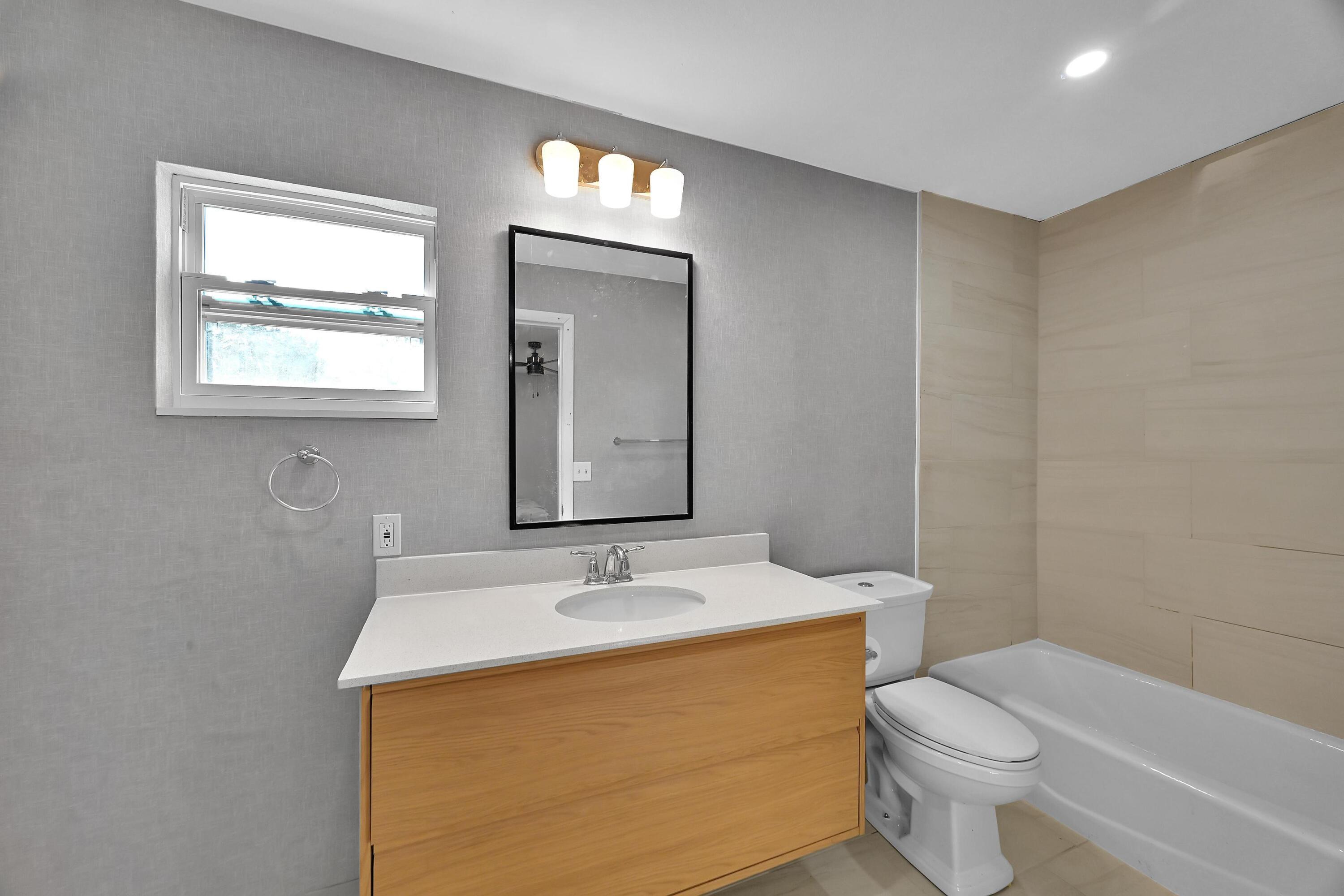 6385 86th Place Property Photo 18
