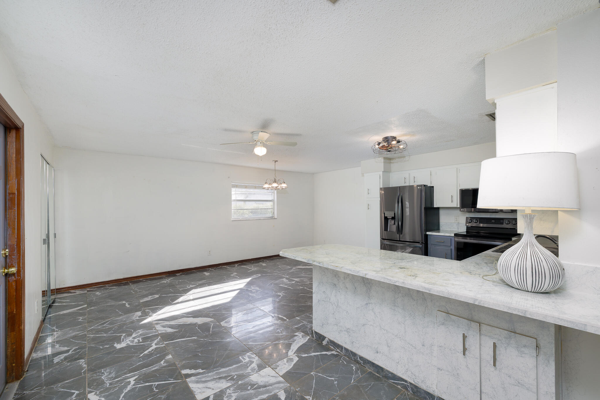 4262 S Centennial Avenue Property Photo 7