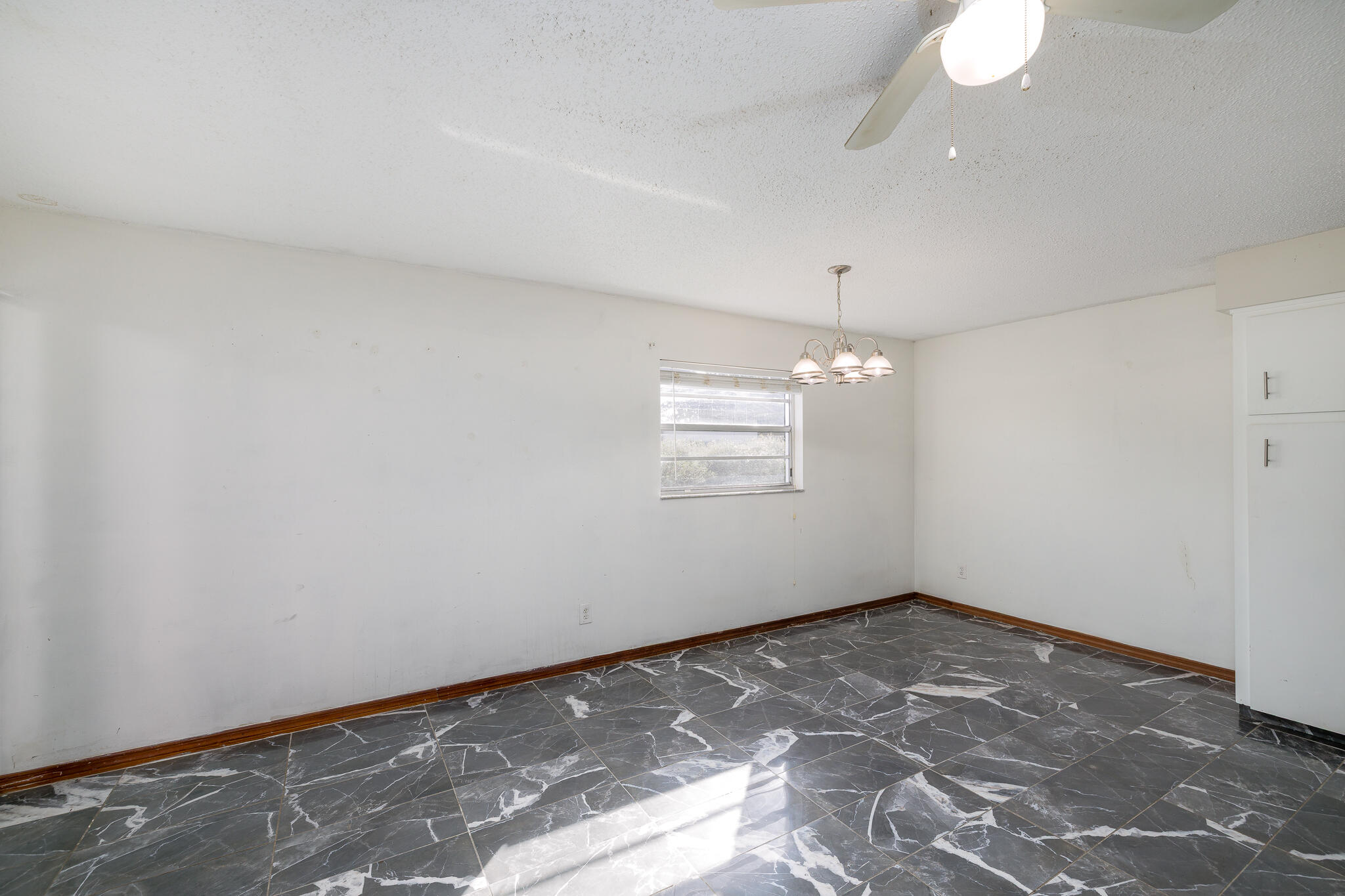 4262 S Centennial Avenue Property Photo 12