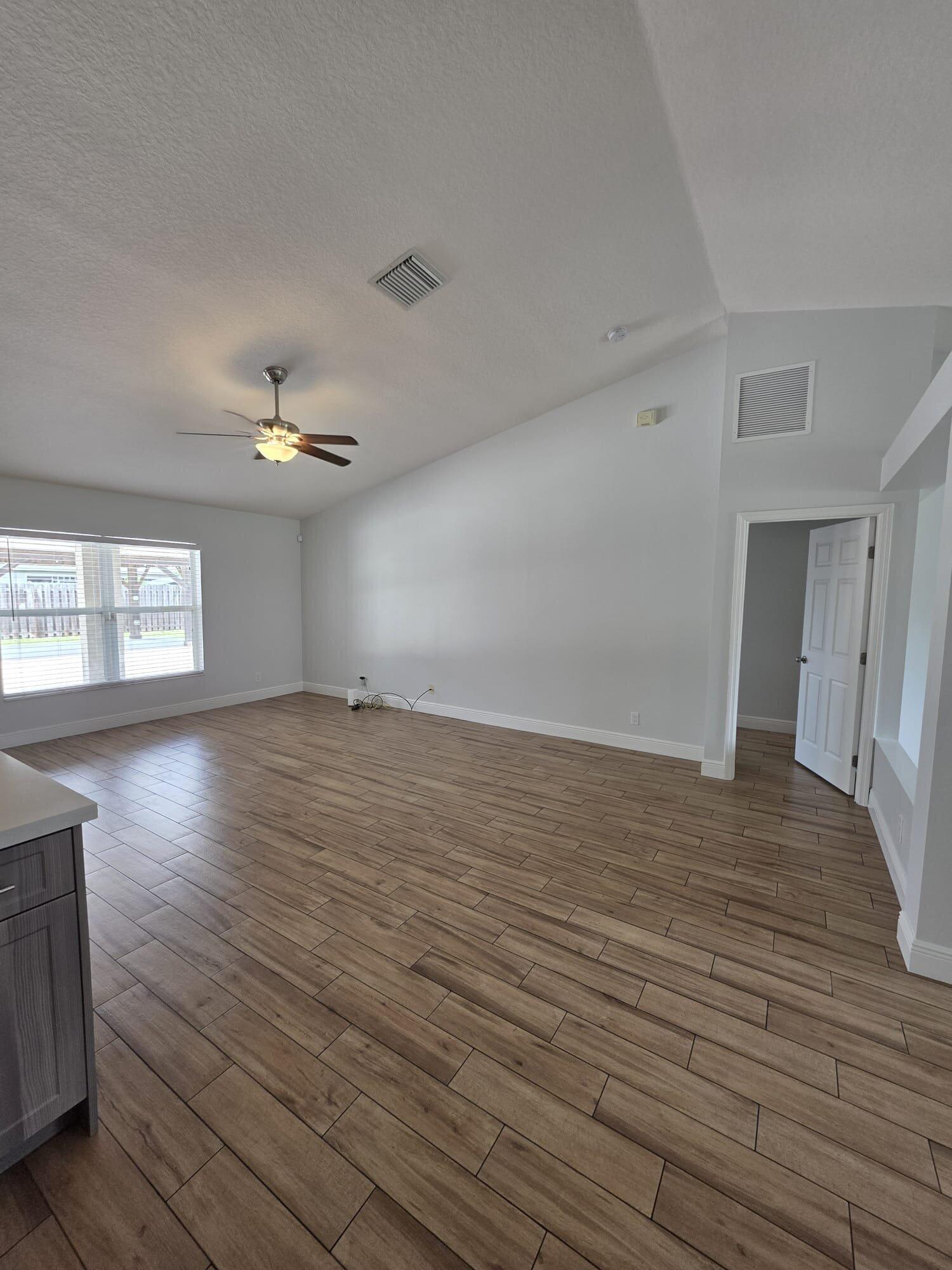 501 Sw Fifer Avenue Property Photo 36