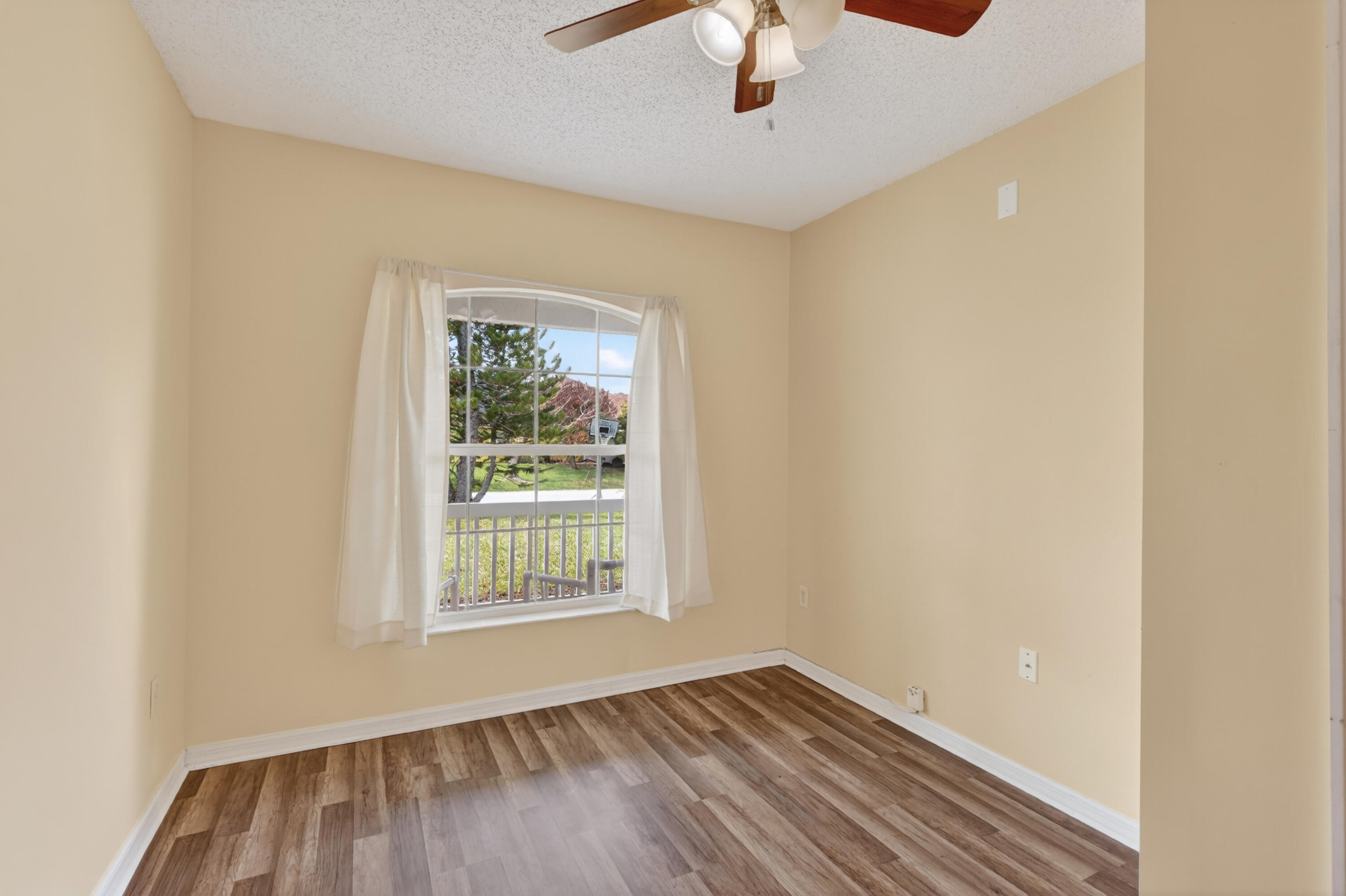 2979 Sw Moody Terrace Property Photo 13