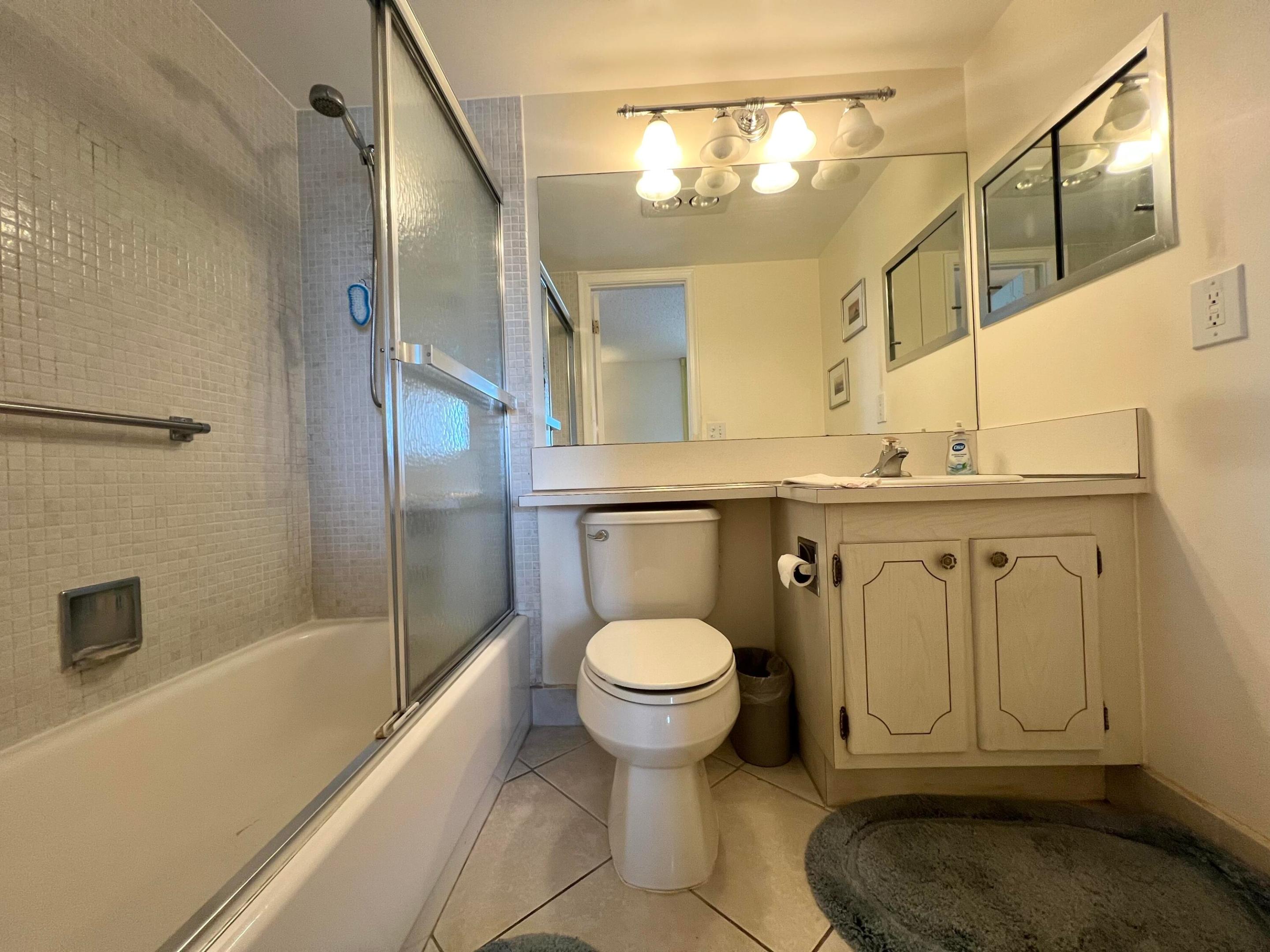 4116 Cambridge E Property Photo 11