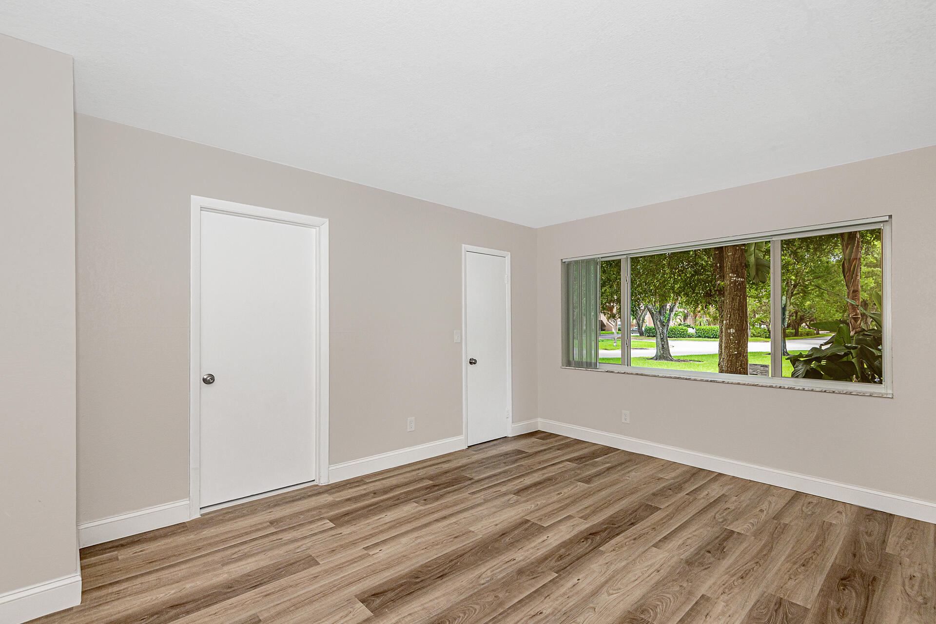 11500-11506 Nw 43rd Court Property Photo 17