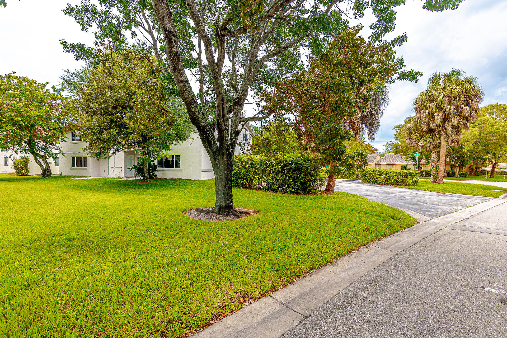 11500-11506 Nw 43rd Court Property Photo 28