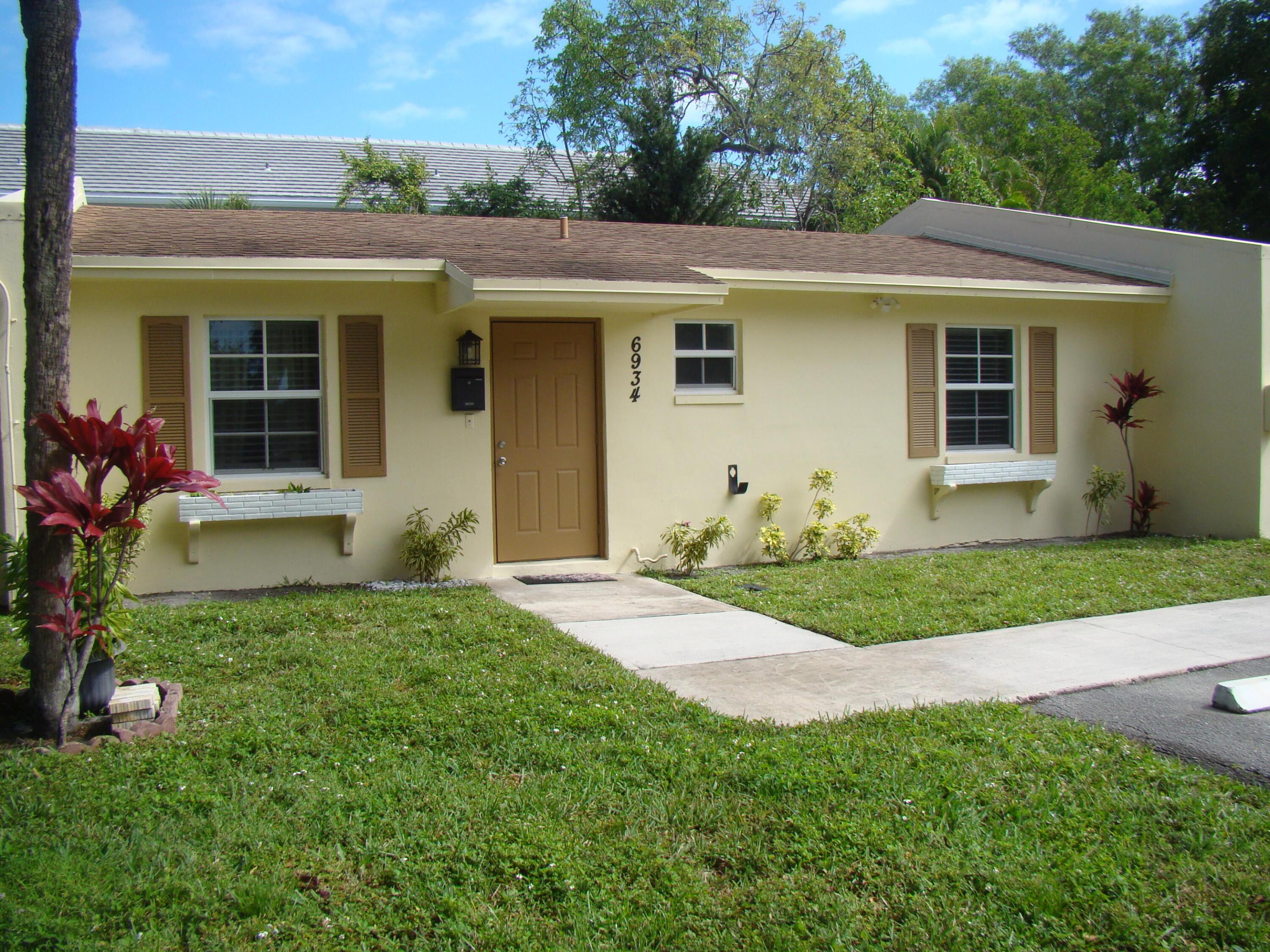 6934 Nw 31st Avenue C-13 Property Photo 4