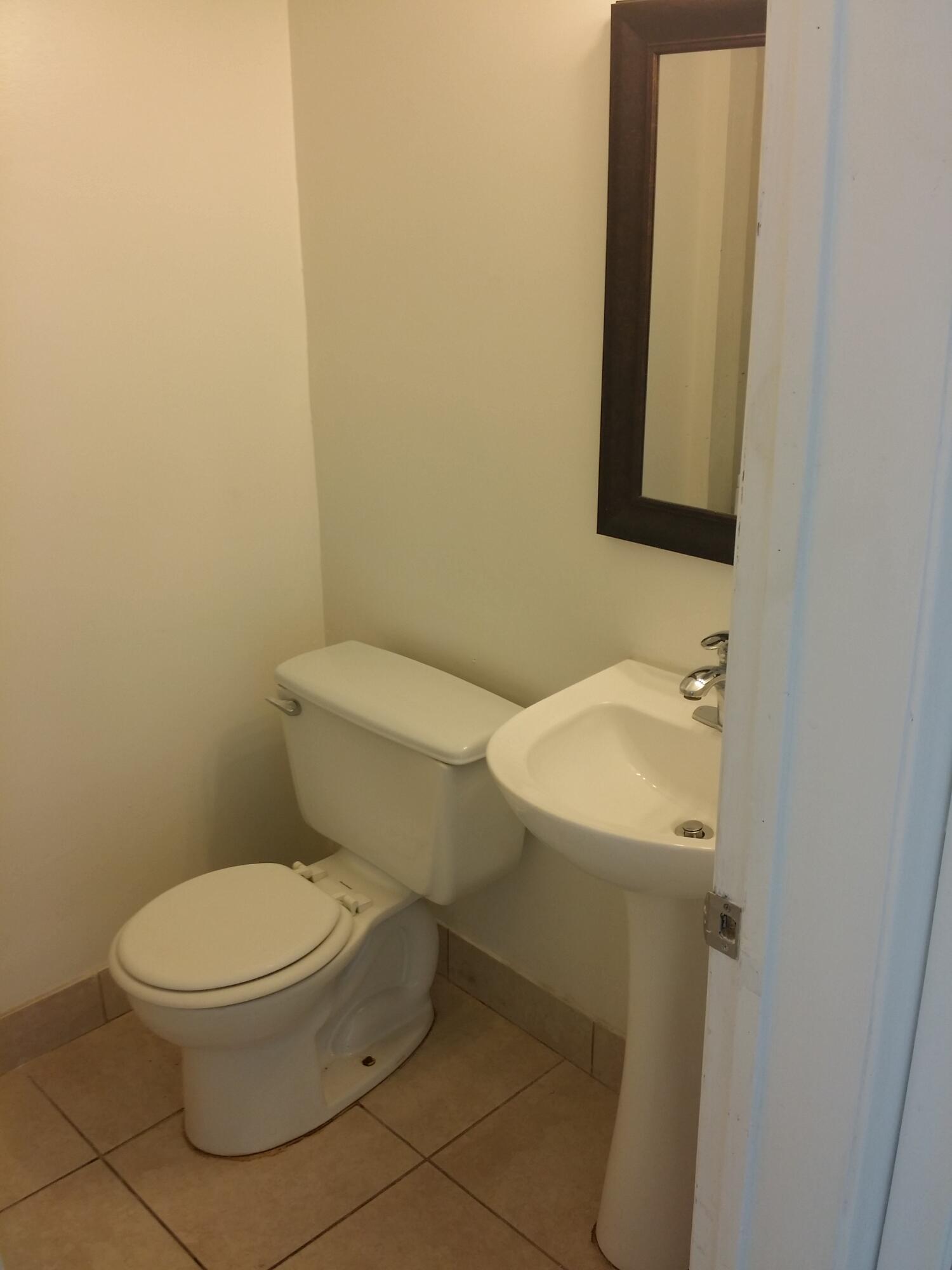 5333 Nw 27th Street B3 Property Photo 6