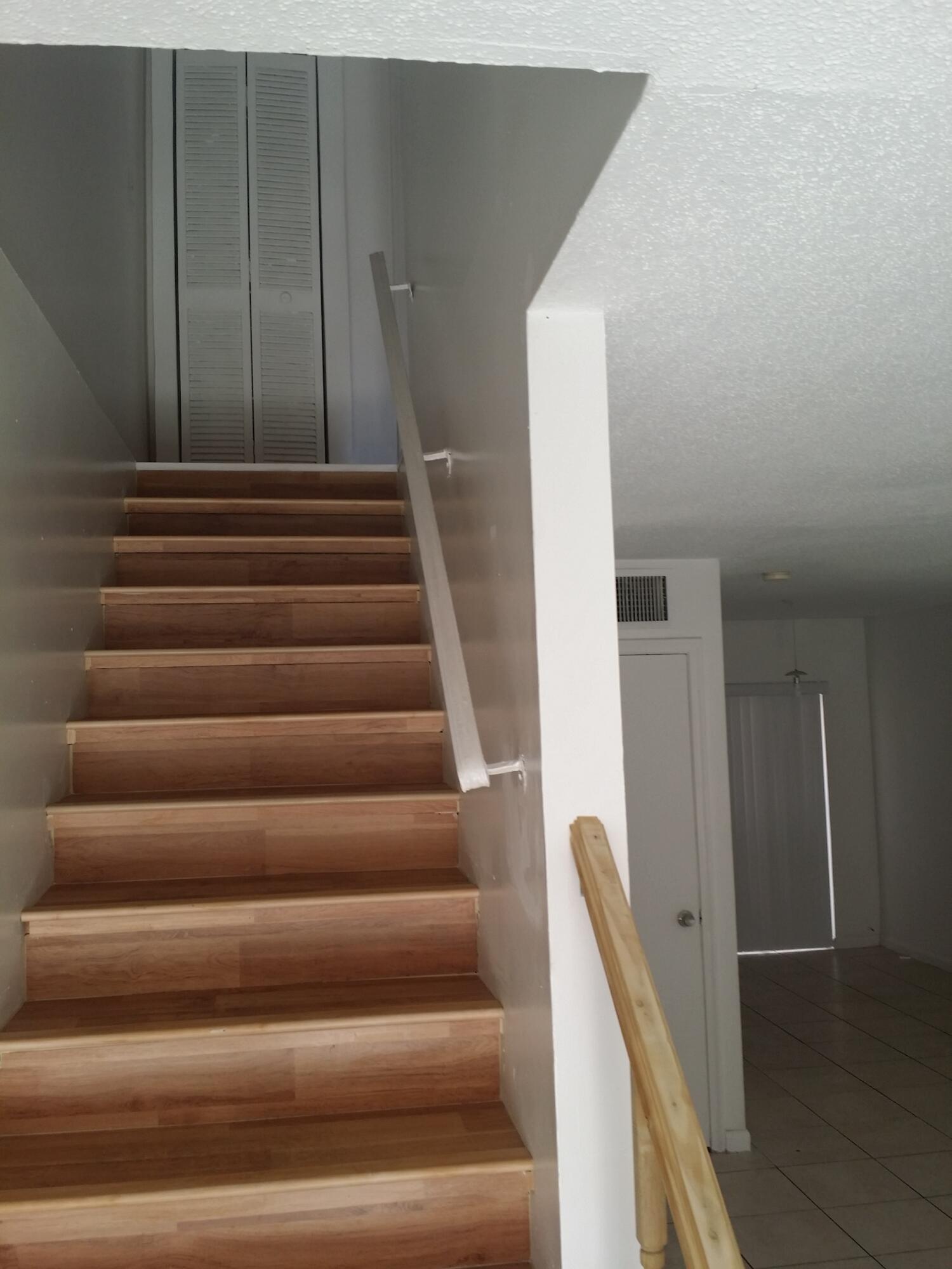 5333 Nw 27th Street B3 Property Photo 8