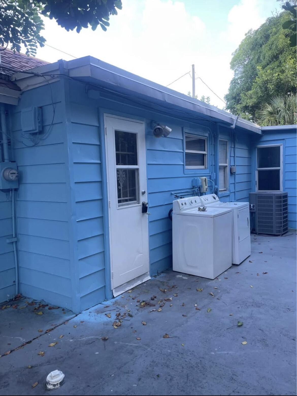 1905 Florida Street Property Photo 7