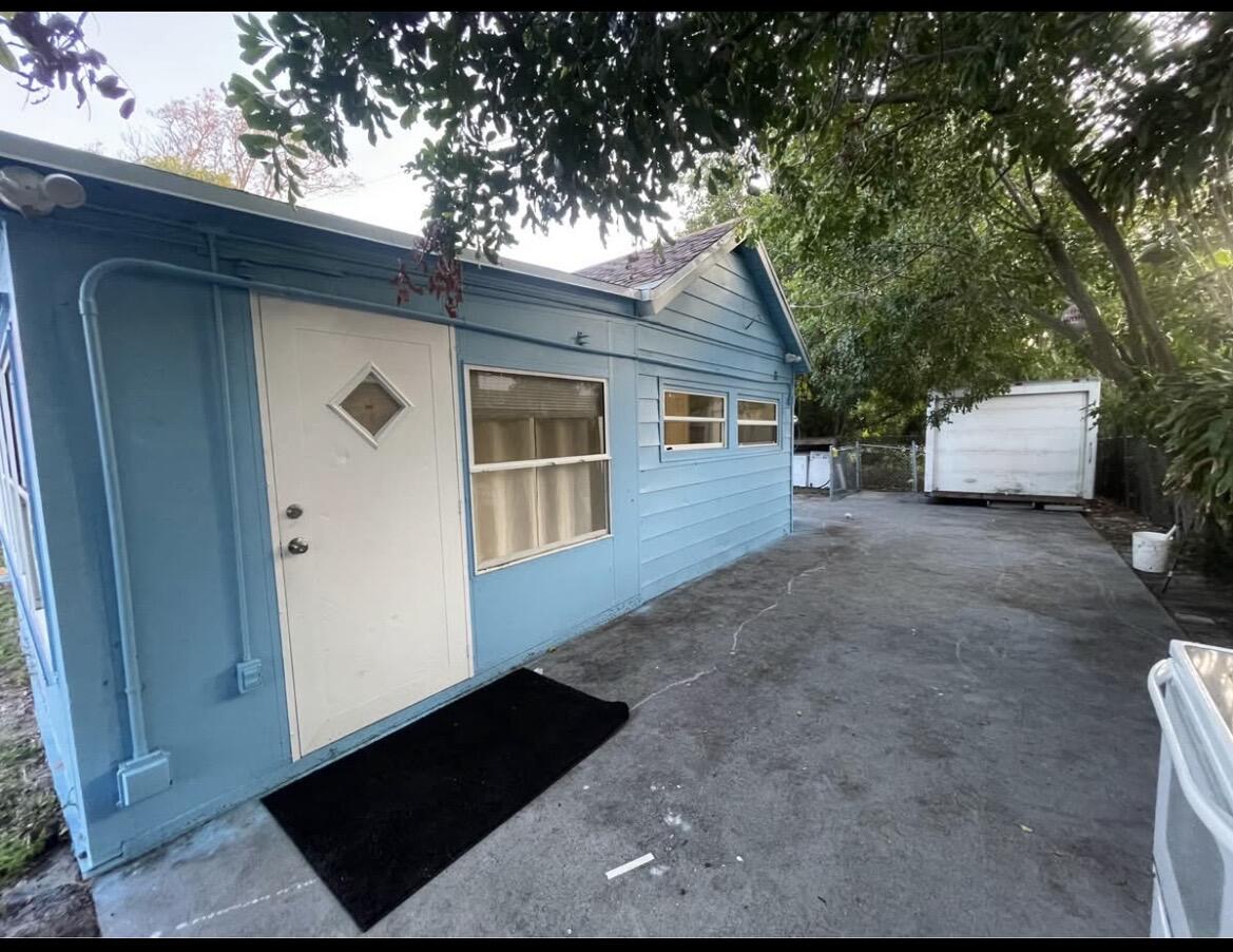 1905 Florida Street Property Photo 14