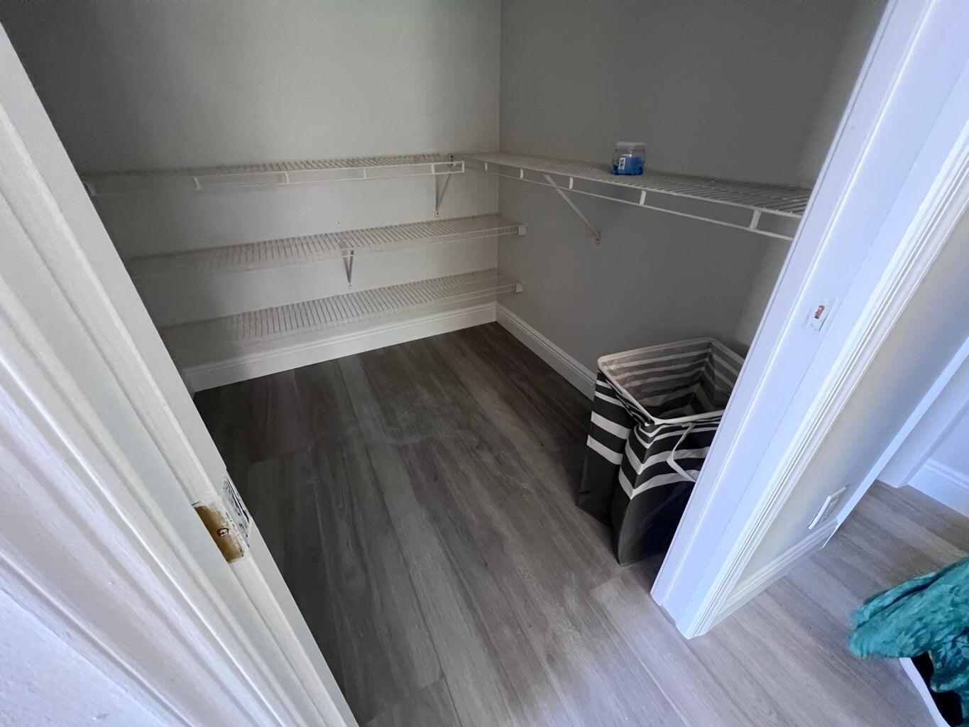 1598 Hawthorne Place Property Photo 24