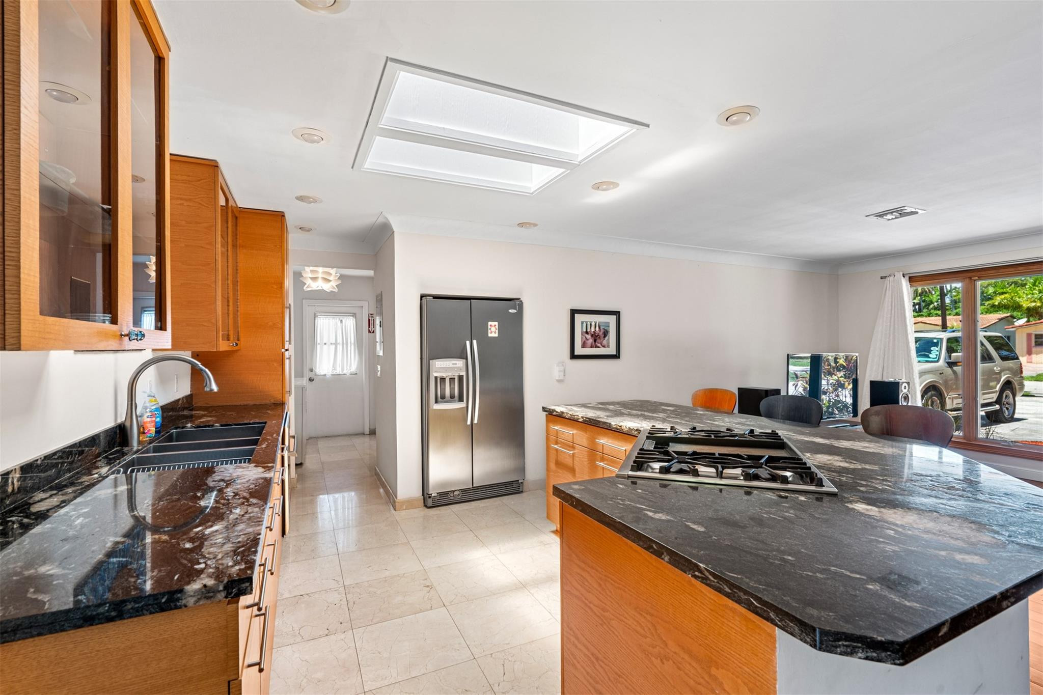 B26016557 Property Photo 6