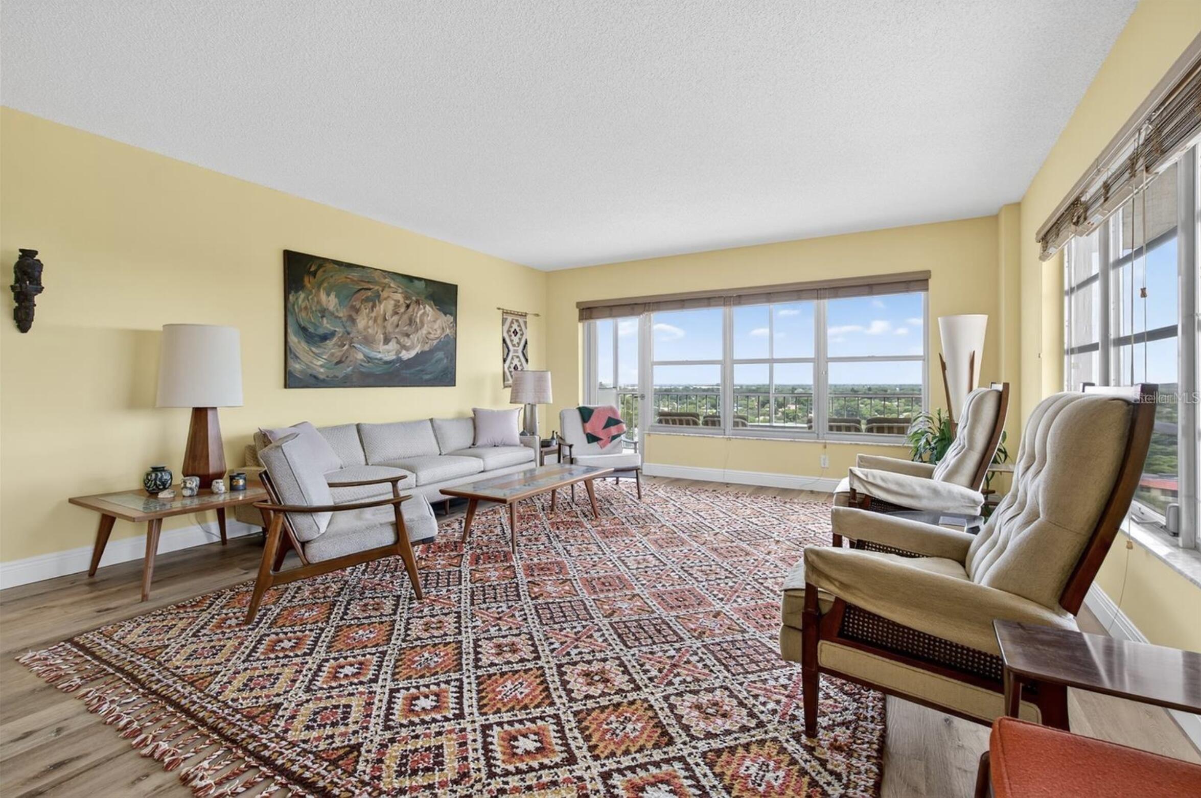 10777 W Sample Road 1212 Property Photo 7