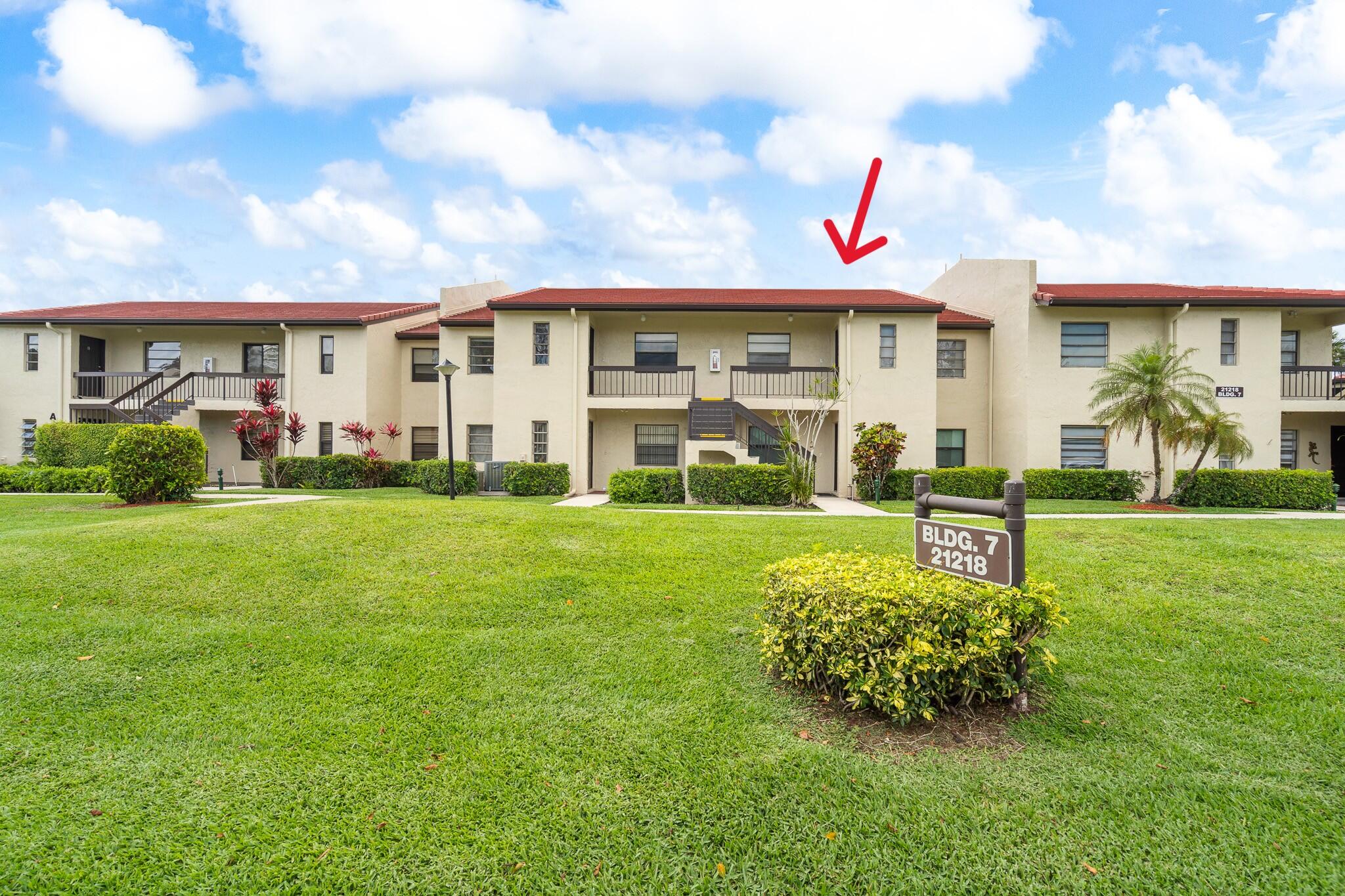 21218 Lago Circle H Property Photo 4