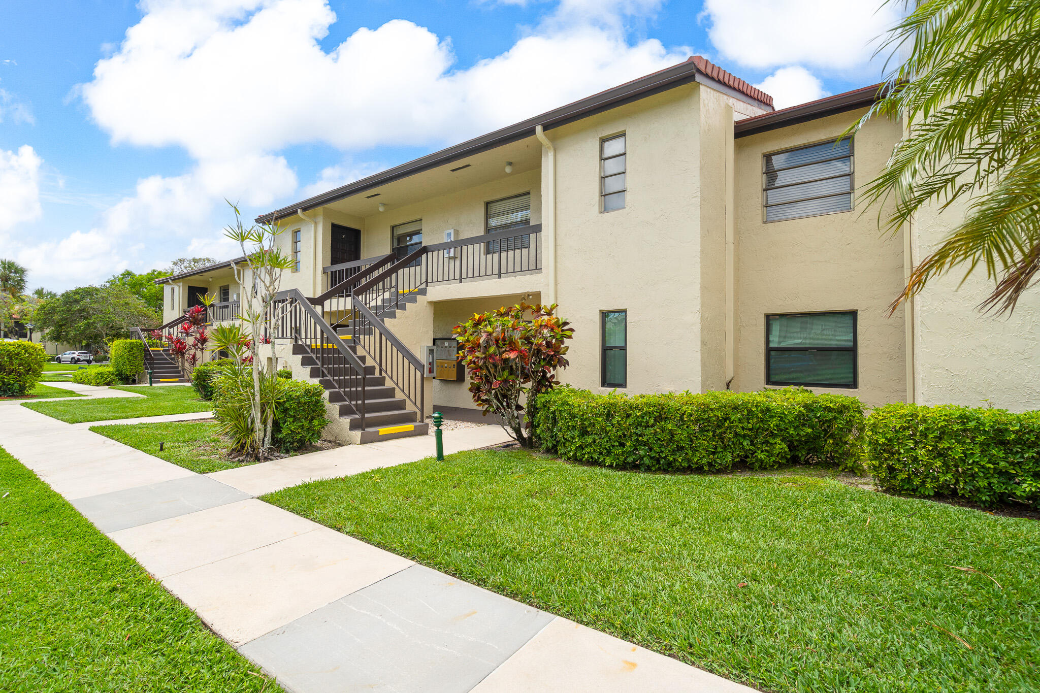 21218 Lago Circle H Property Photo 5