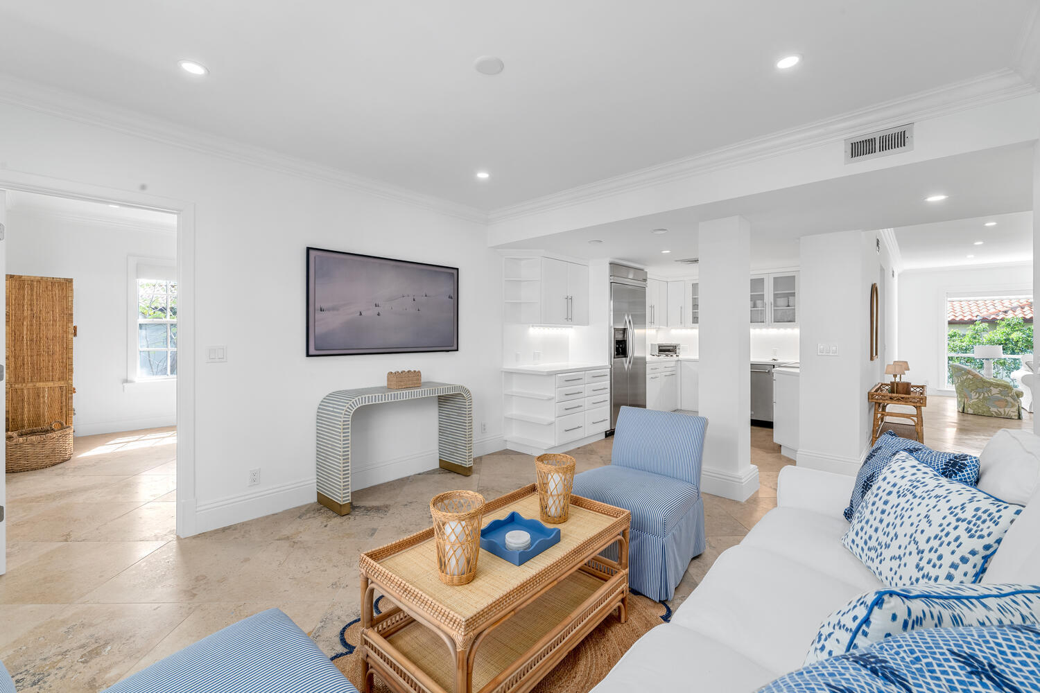 350 Cocoanut Row 3a Property Photo 16