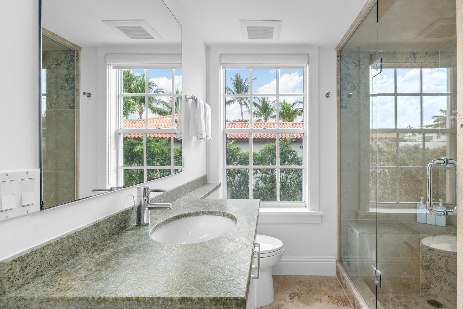 350 Cocoanut Row 3a Property Photo 17
