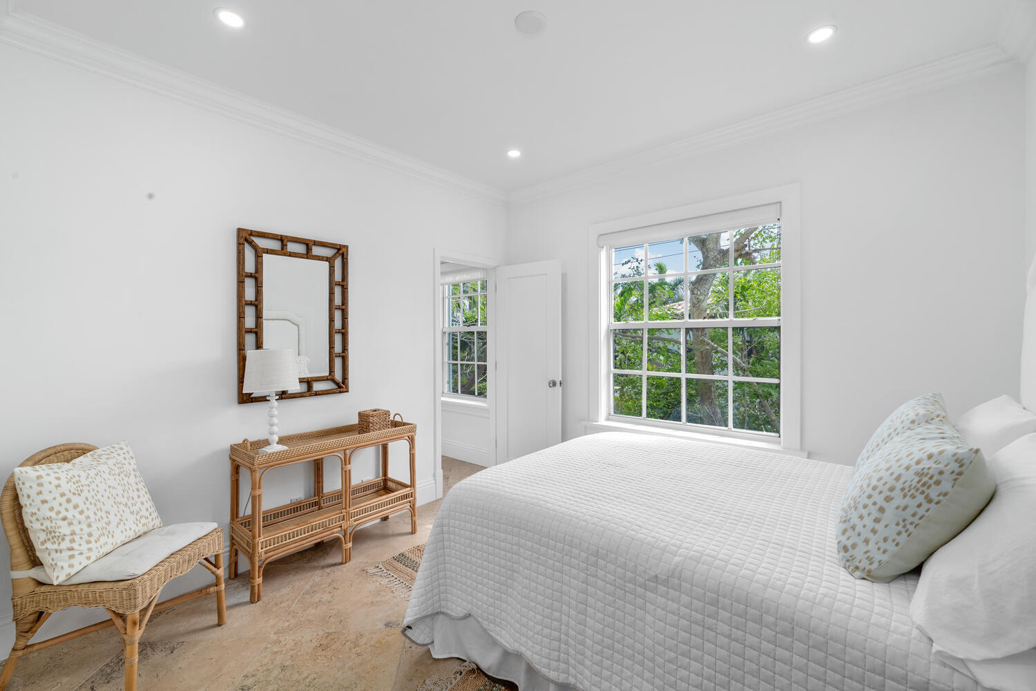350 Cocoanut Row 3a Property Photo 26