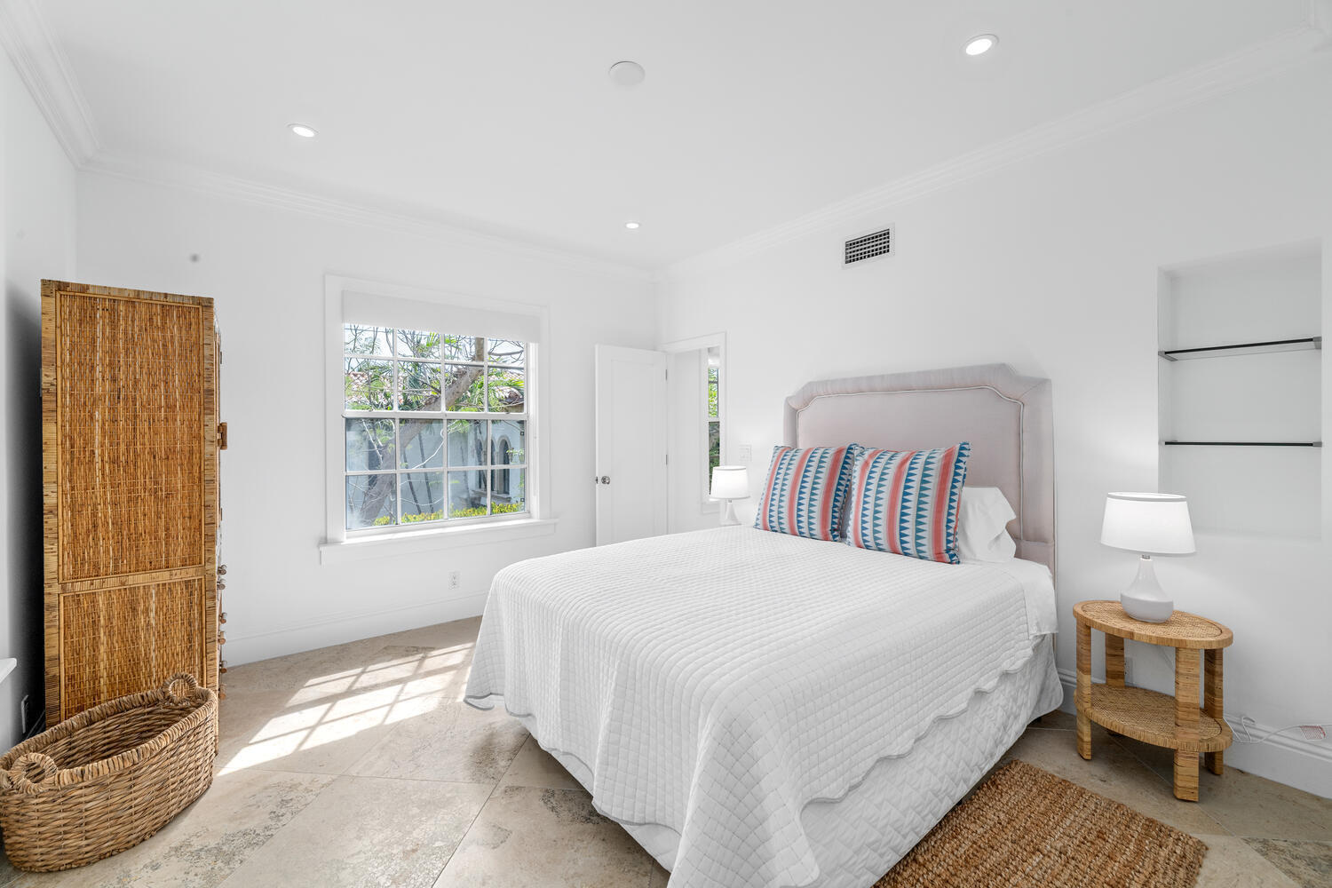 350 Cocoanut Row 3a Property Photo 32