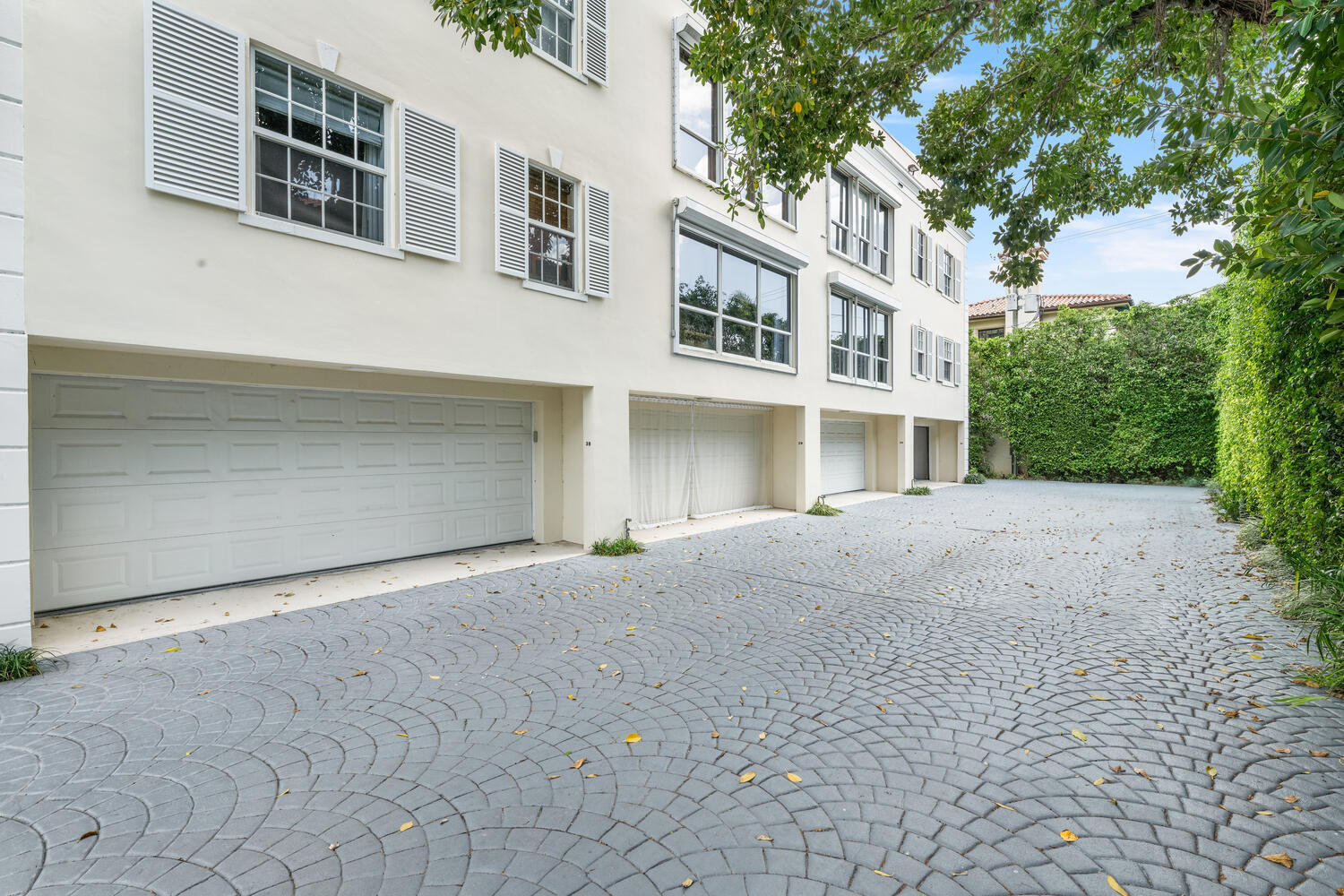 350 Cocoanut Row 3a Property Photo 38