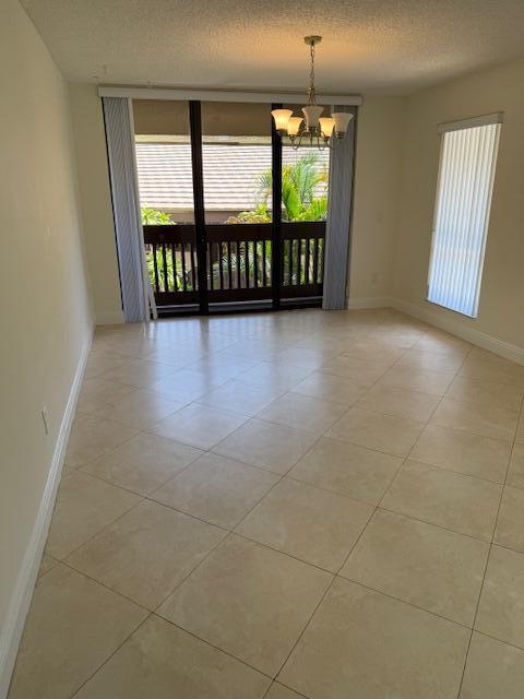 9256 Sabal Ridge Circle D Property Photo 4
